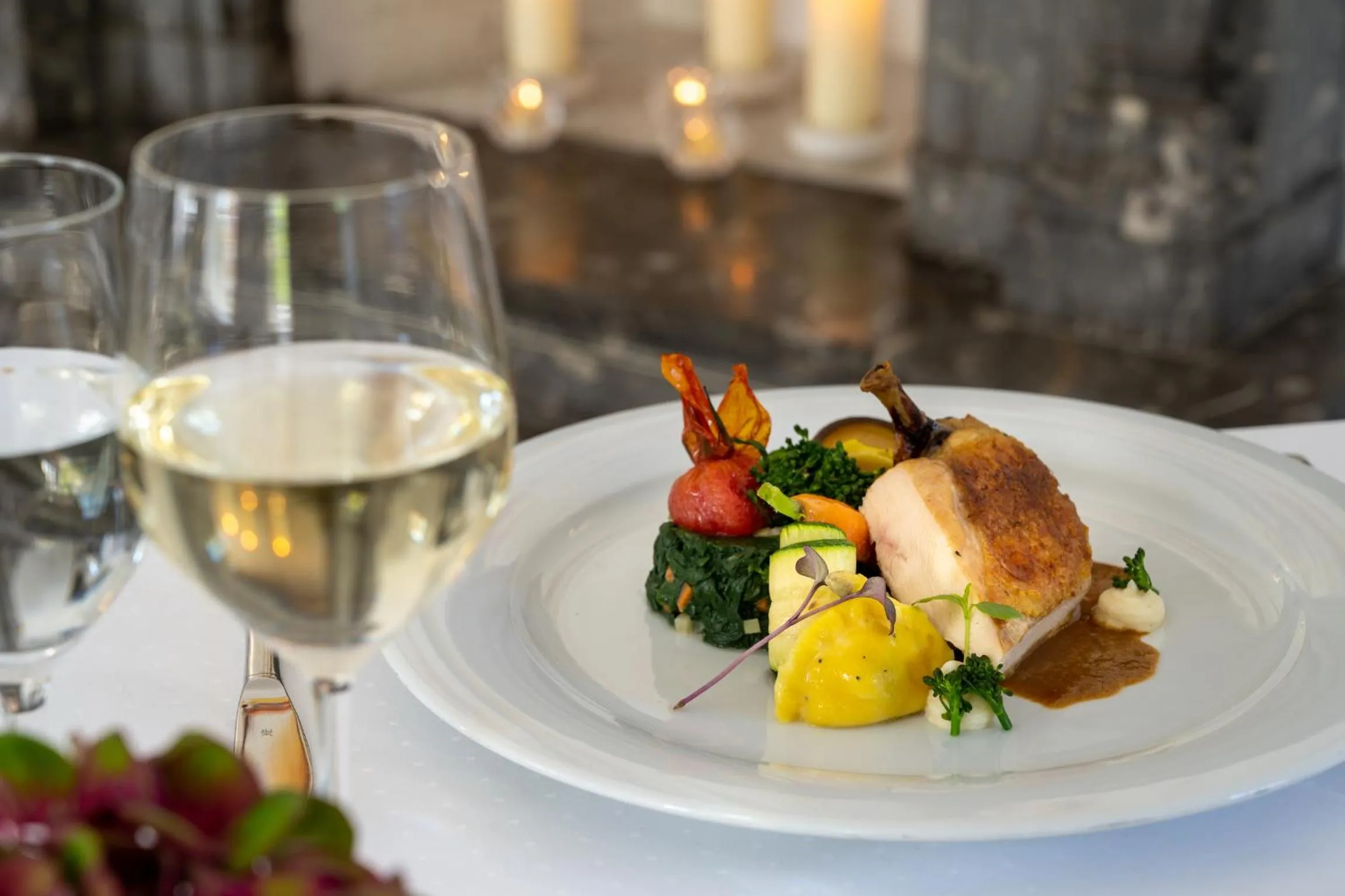 Restaurant/places to eat in Schloss Lautrach