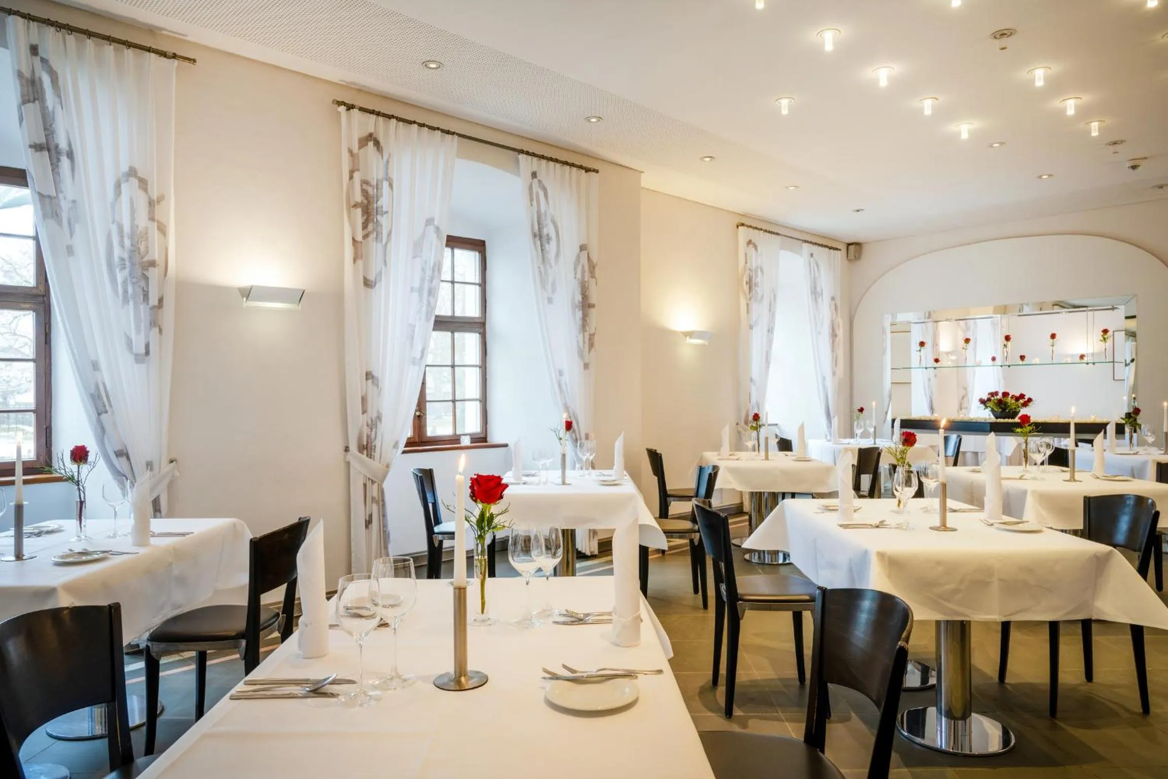 Restaurant/places to eat in Schloss Lautrach