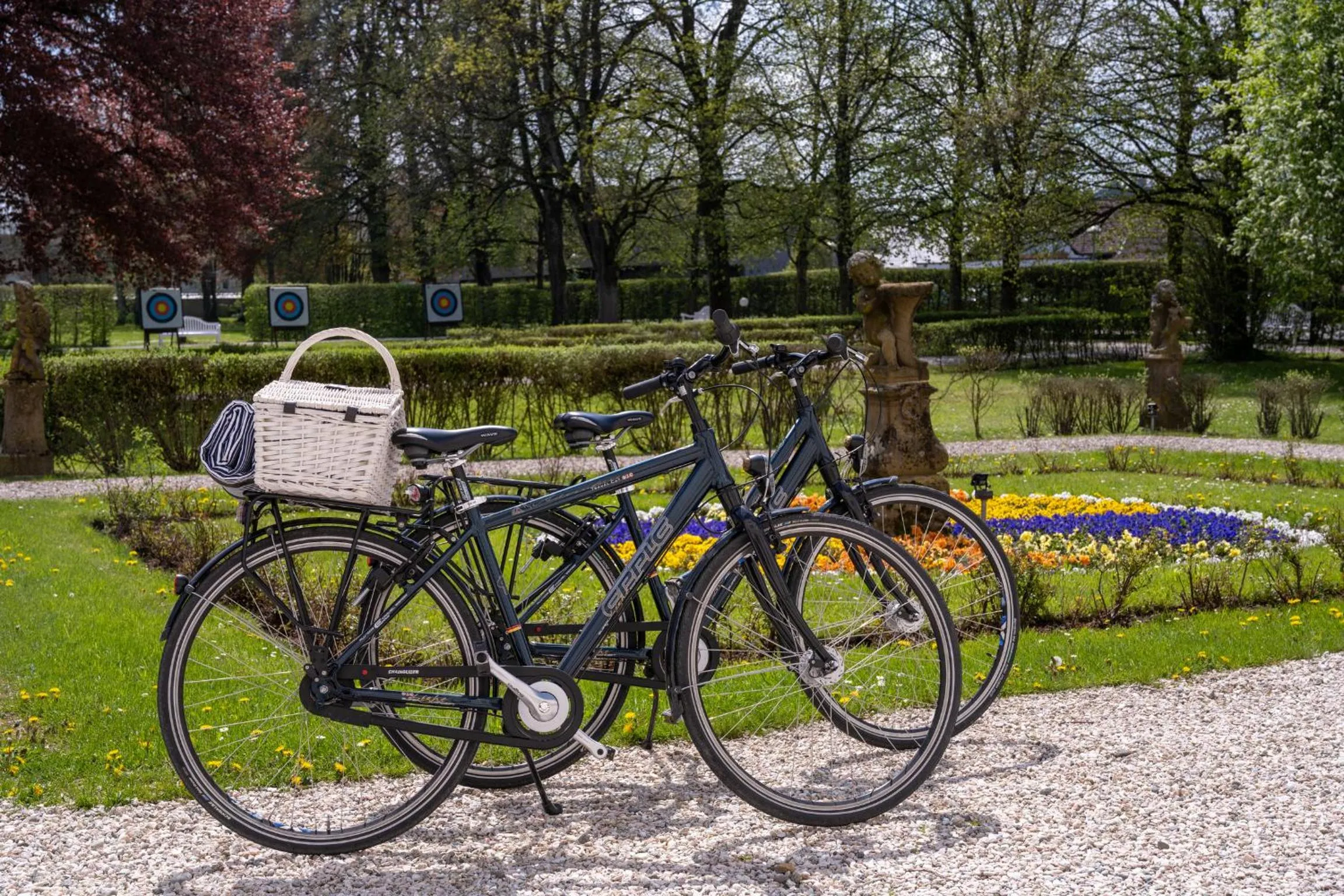 Cycling in Schloss Lautrach