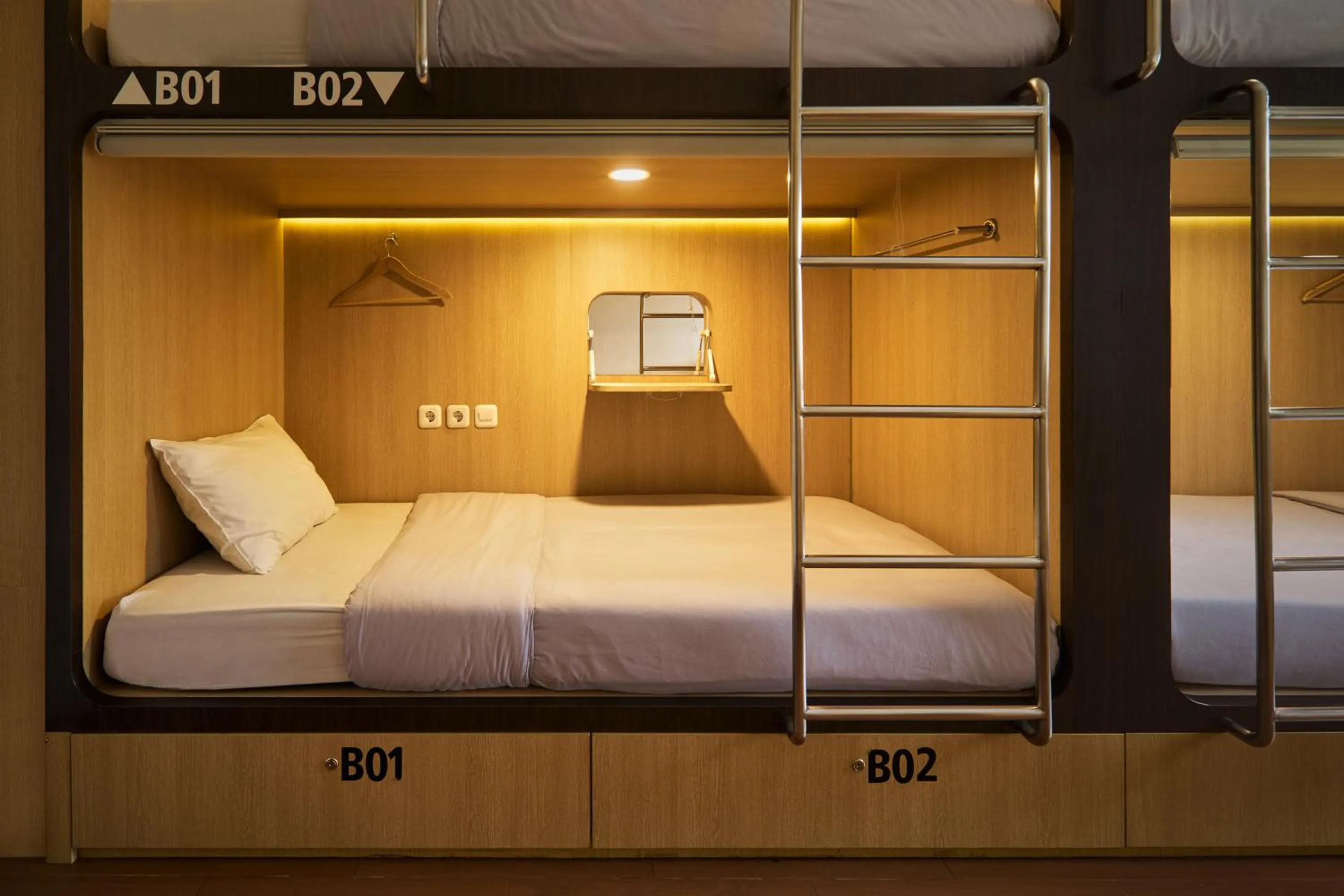 Bedroom, Bed in Kamala House