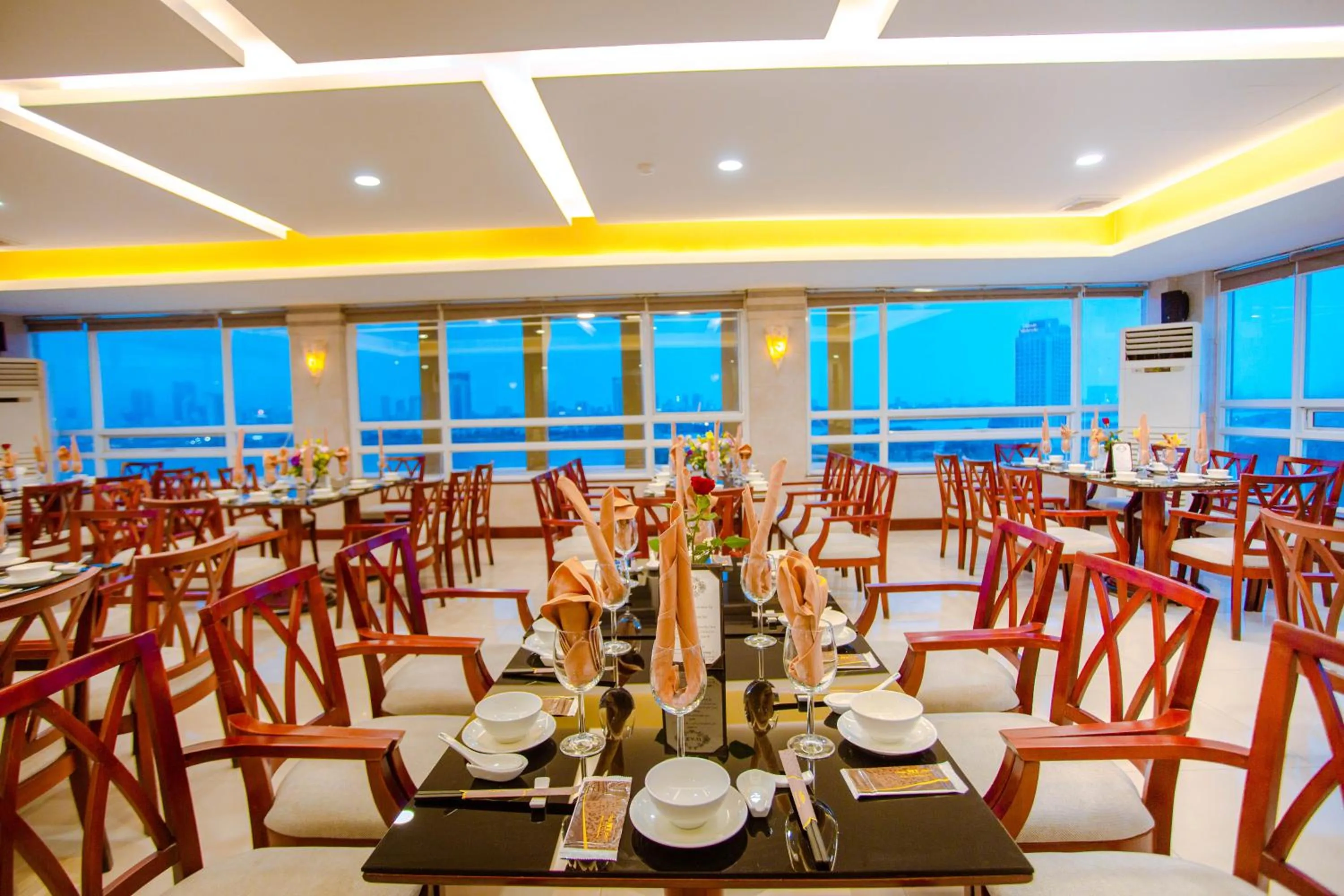Restaurant/places to eat in Minh Toan Athena Hotel