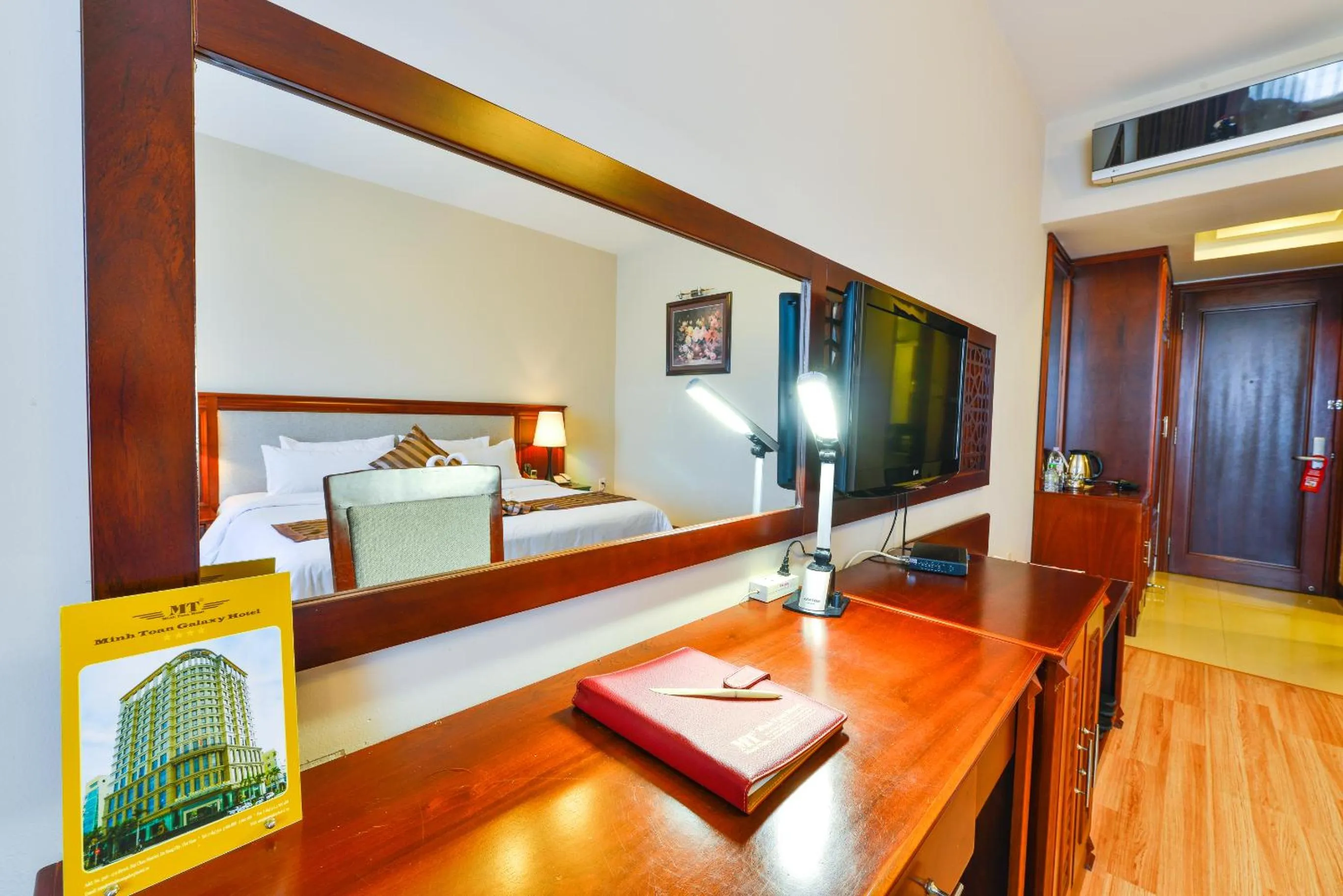 Photo of the whole room in Minh Toan Athena Hotel