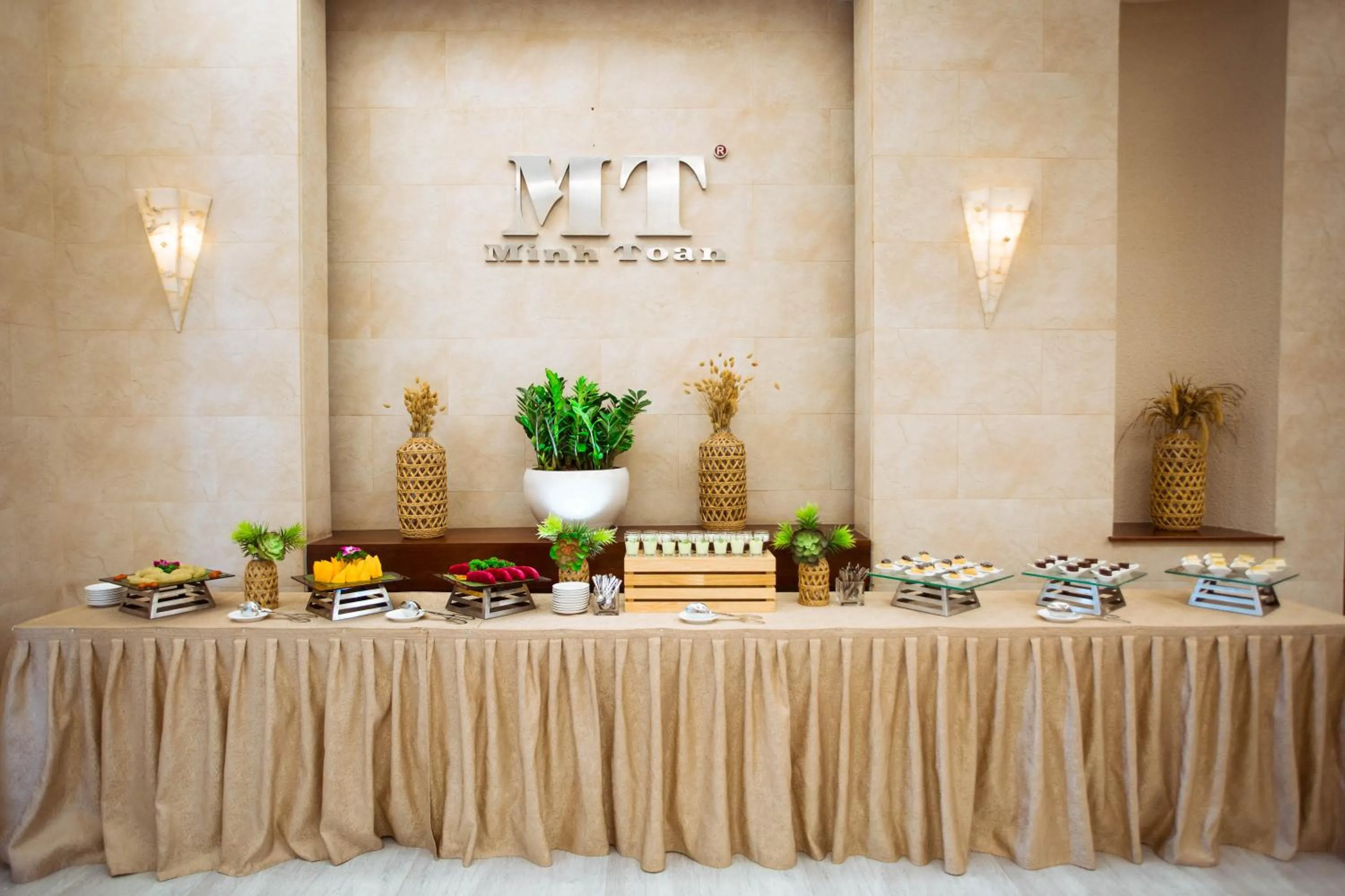 Food and drinks in Minh Toan Athena Hotel