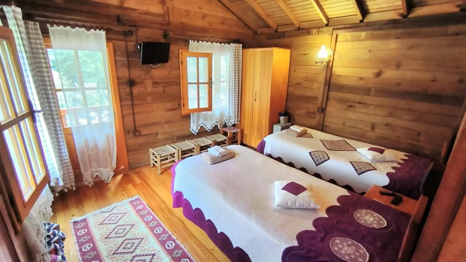 Decorative detail, Bed in Mencuna Konaklari