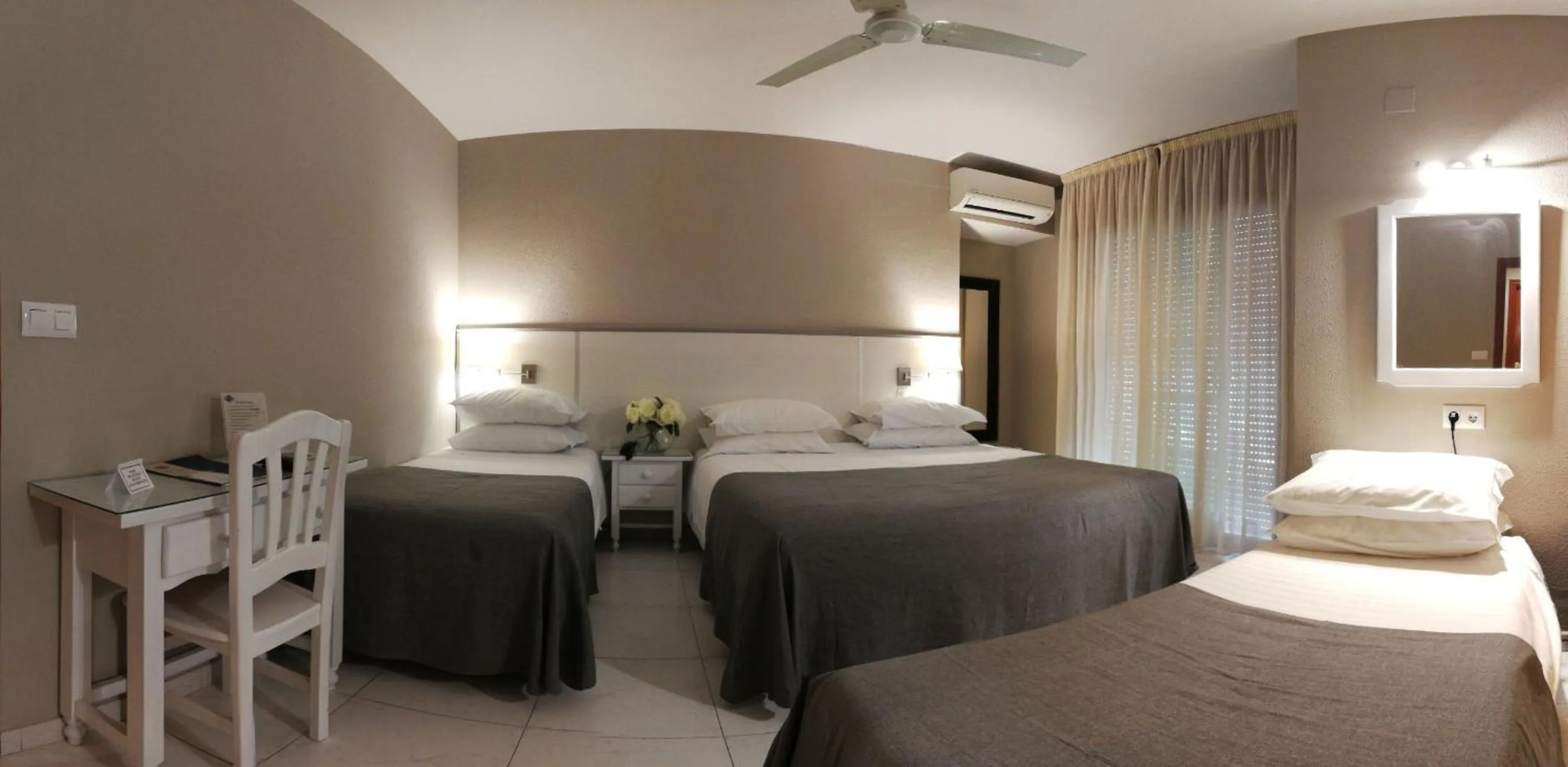 Bedroom, Bed in Hotel Ancora SANXENXO