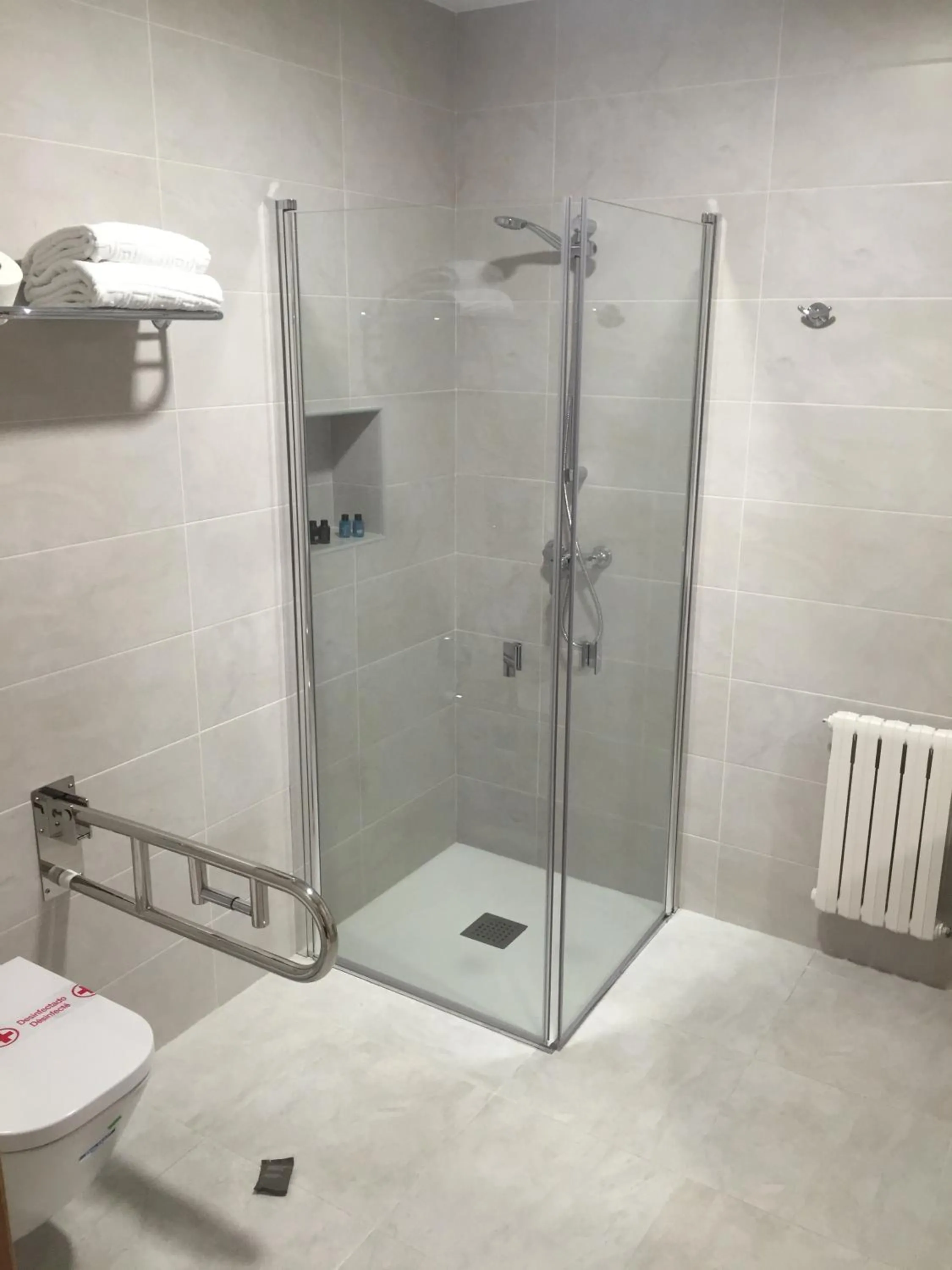 Shower in Hotel Ancora SANXENXO
