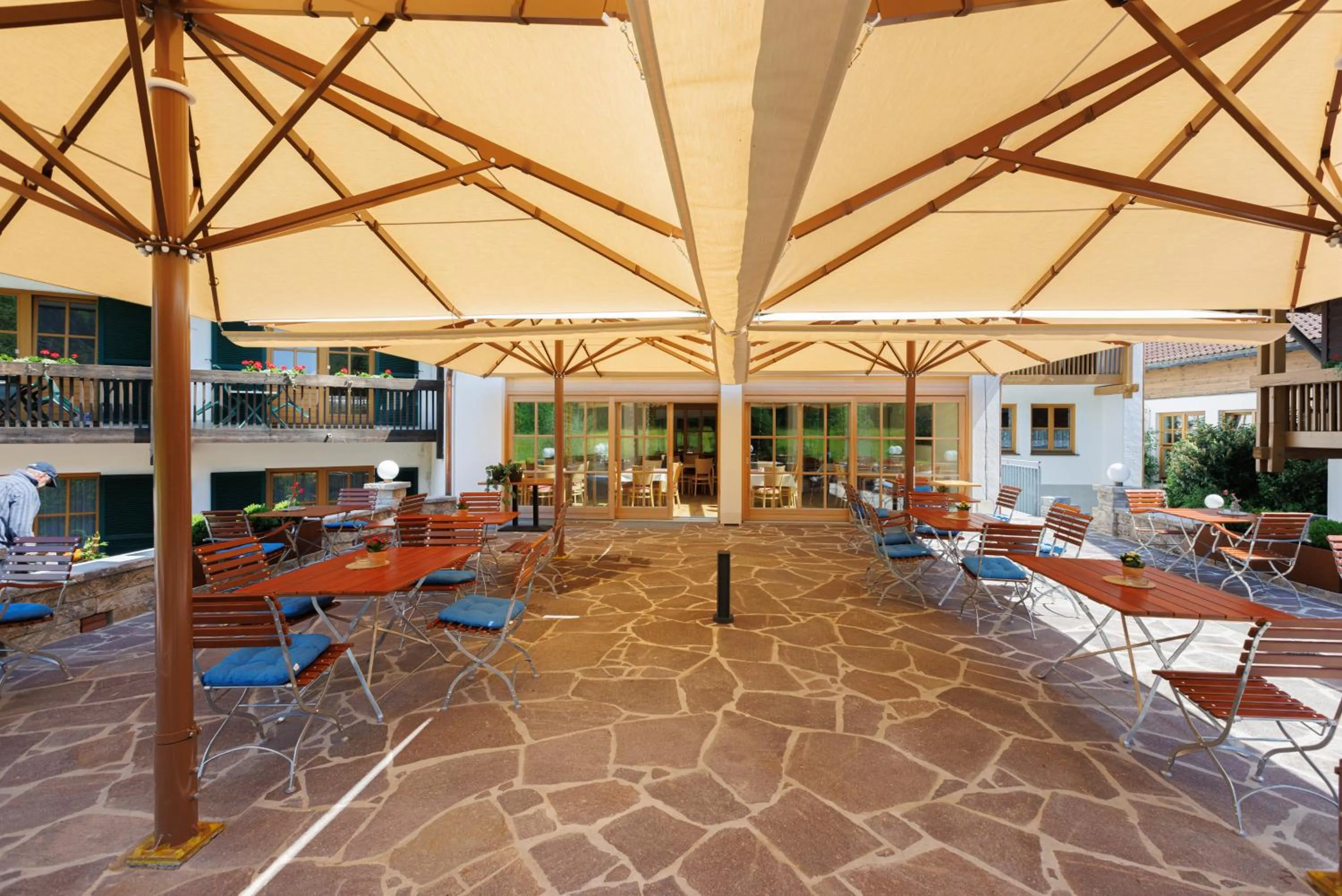 Restaurant/places to eat in Alphotel Ettal