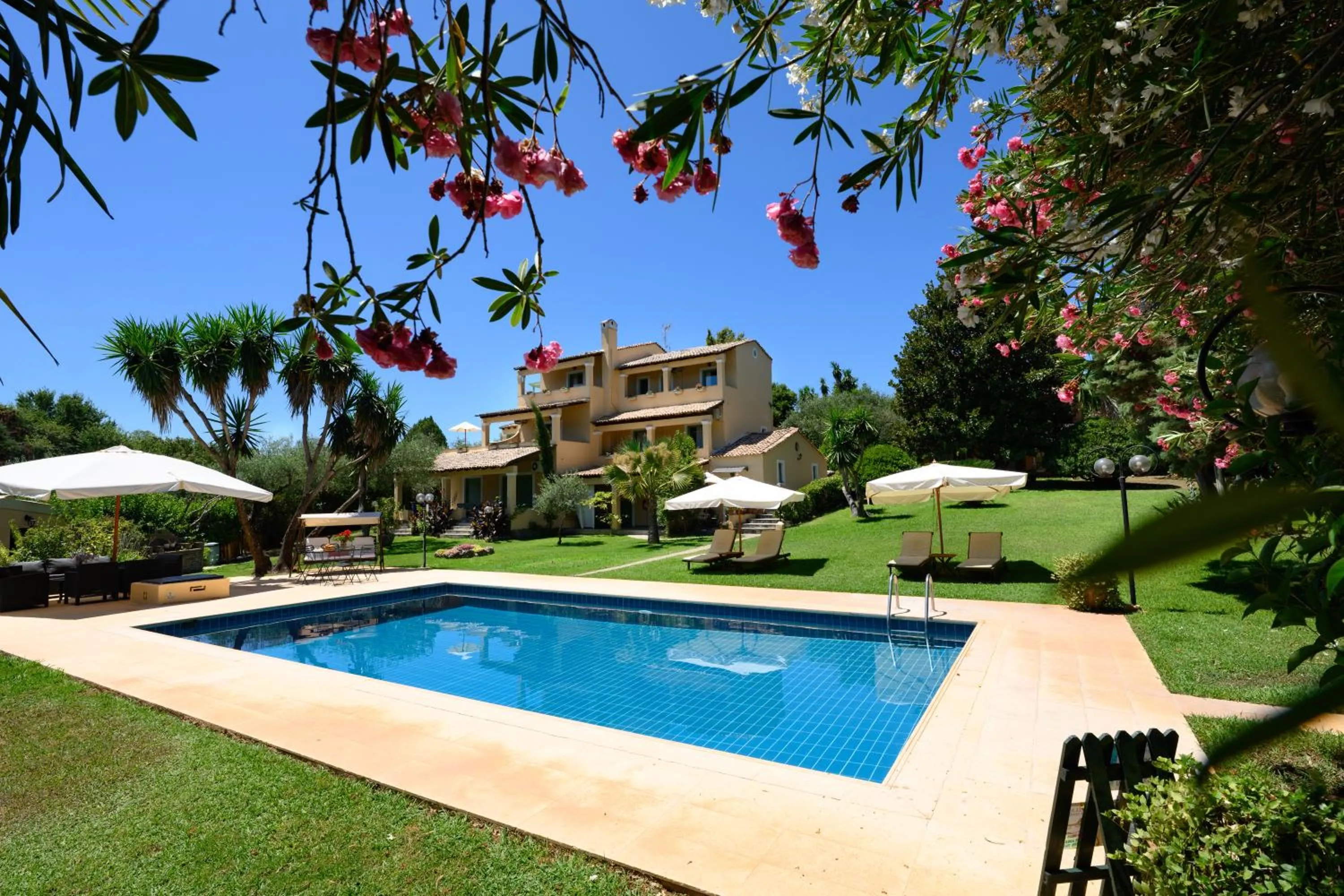 Property building in Isabella Country House