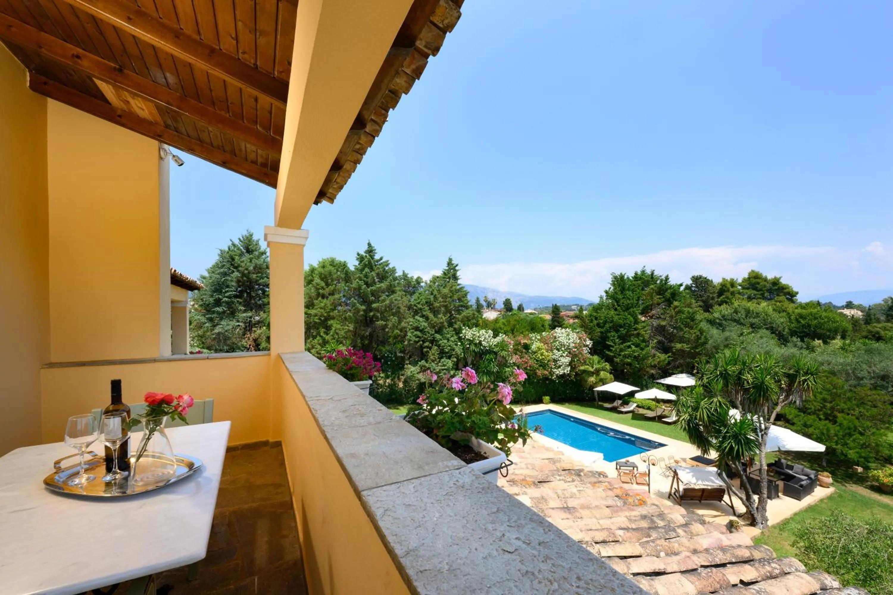 Day in Isabella Country House