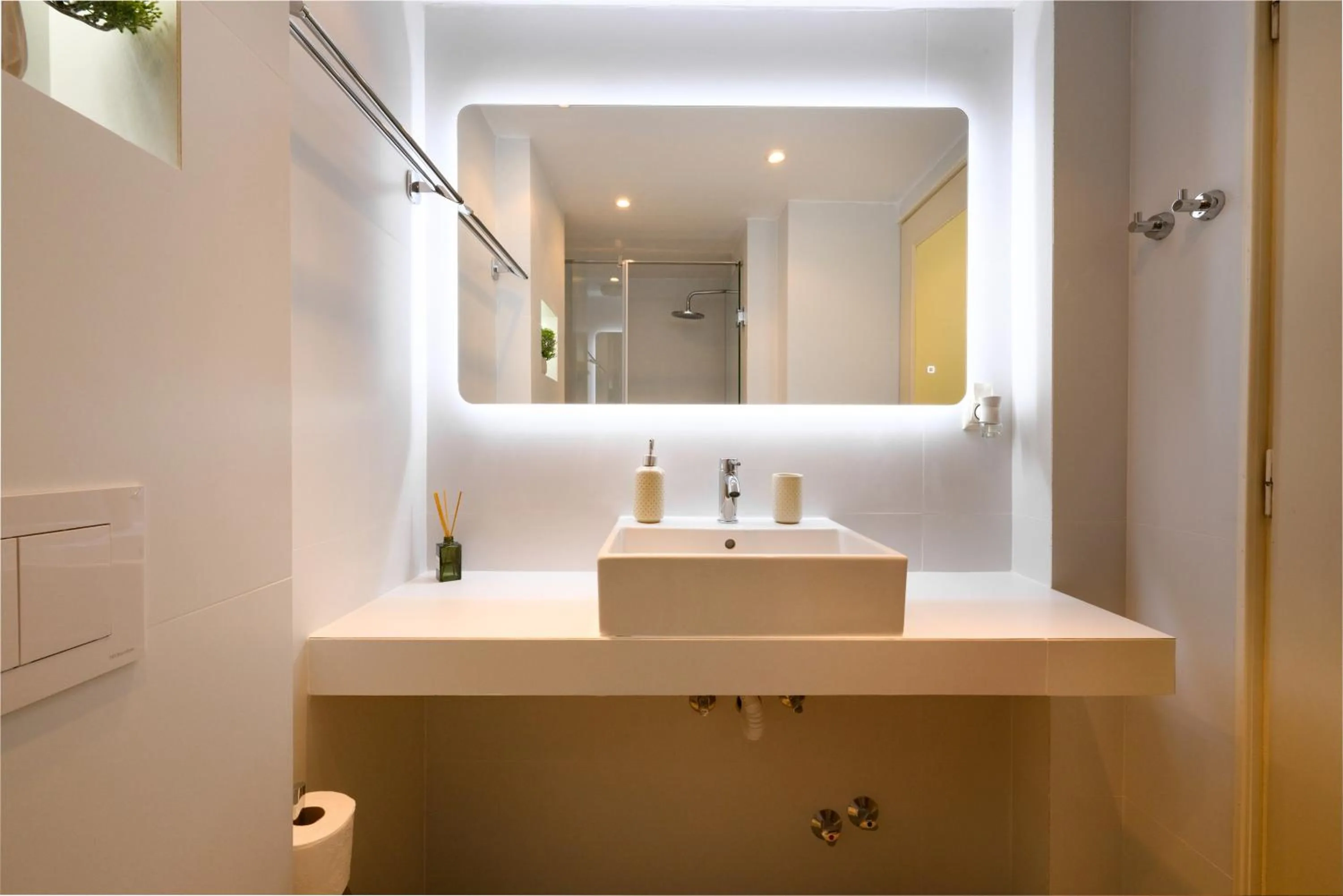 Shower in Isabella Country House