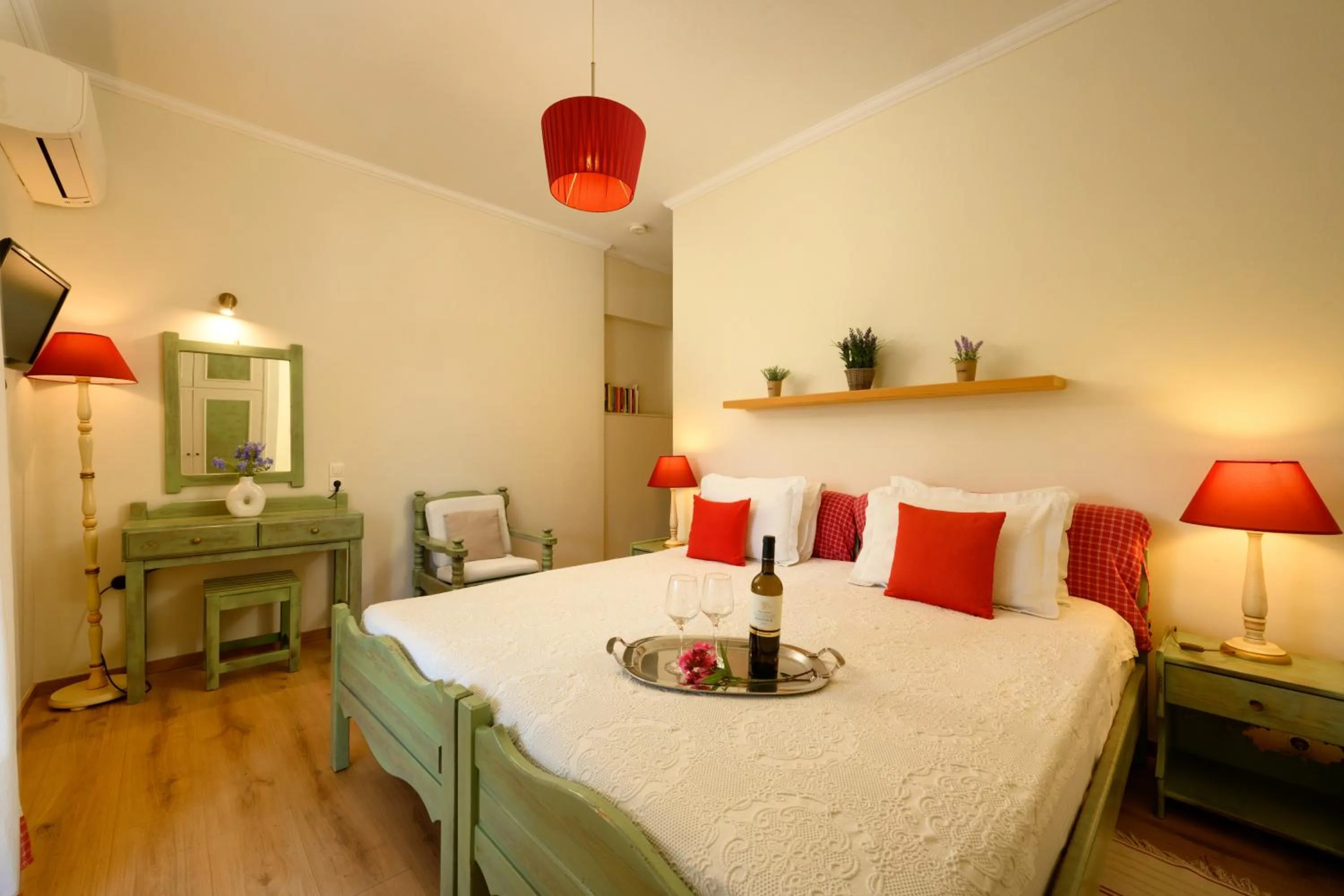 Bed in Isabella Country House