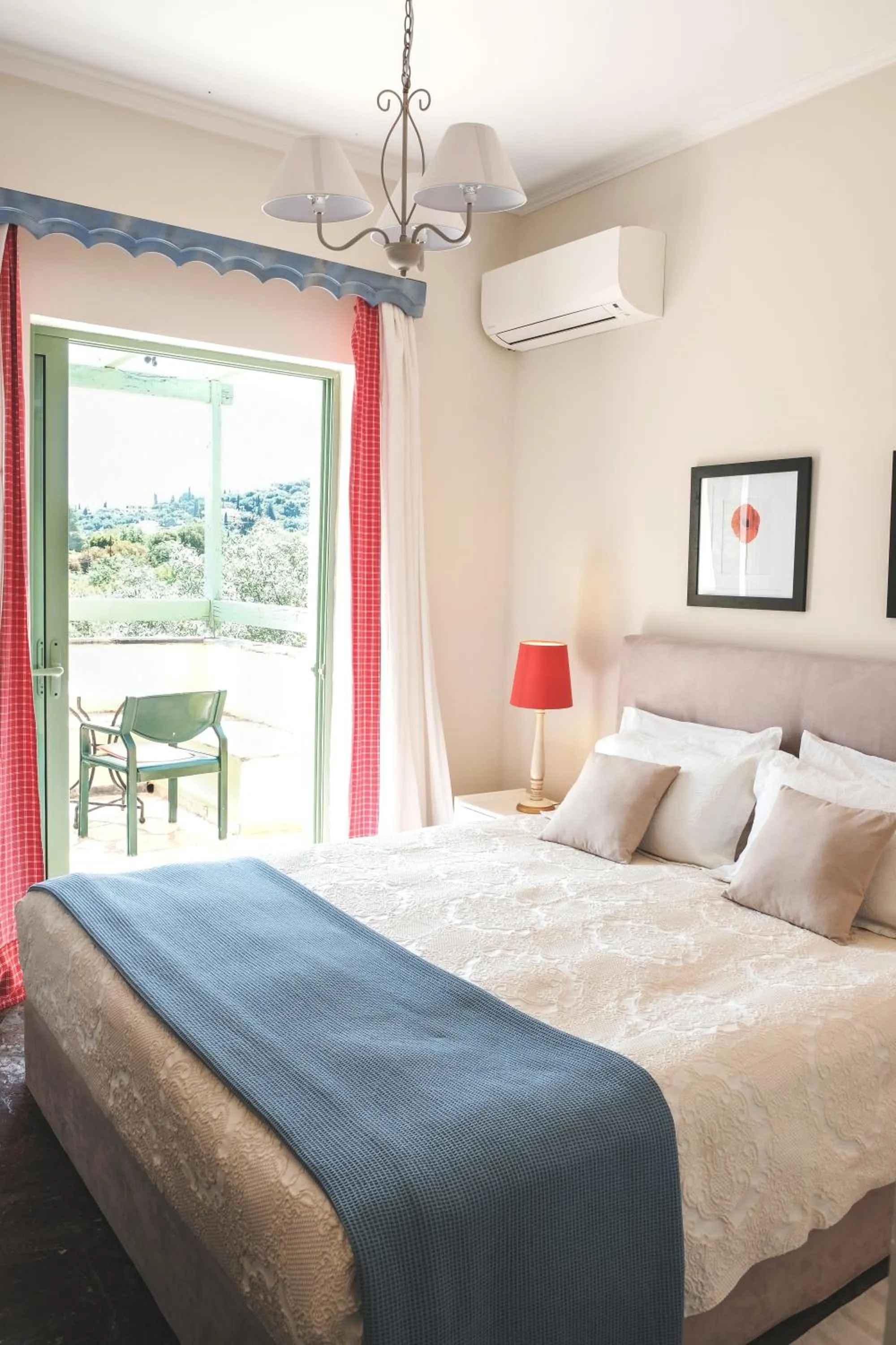 Bedroom, Bed in Isabella Country House