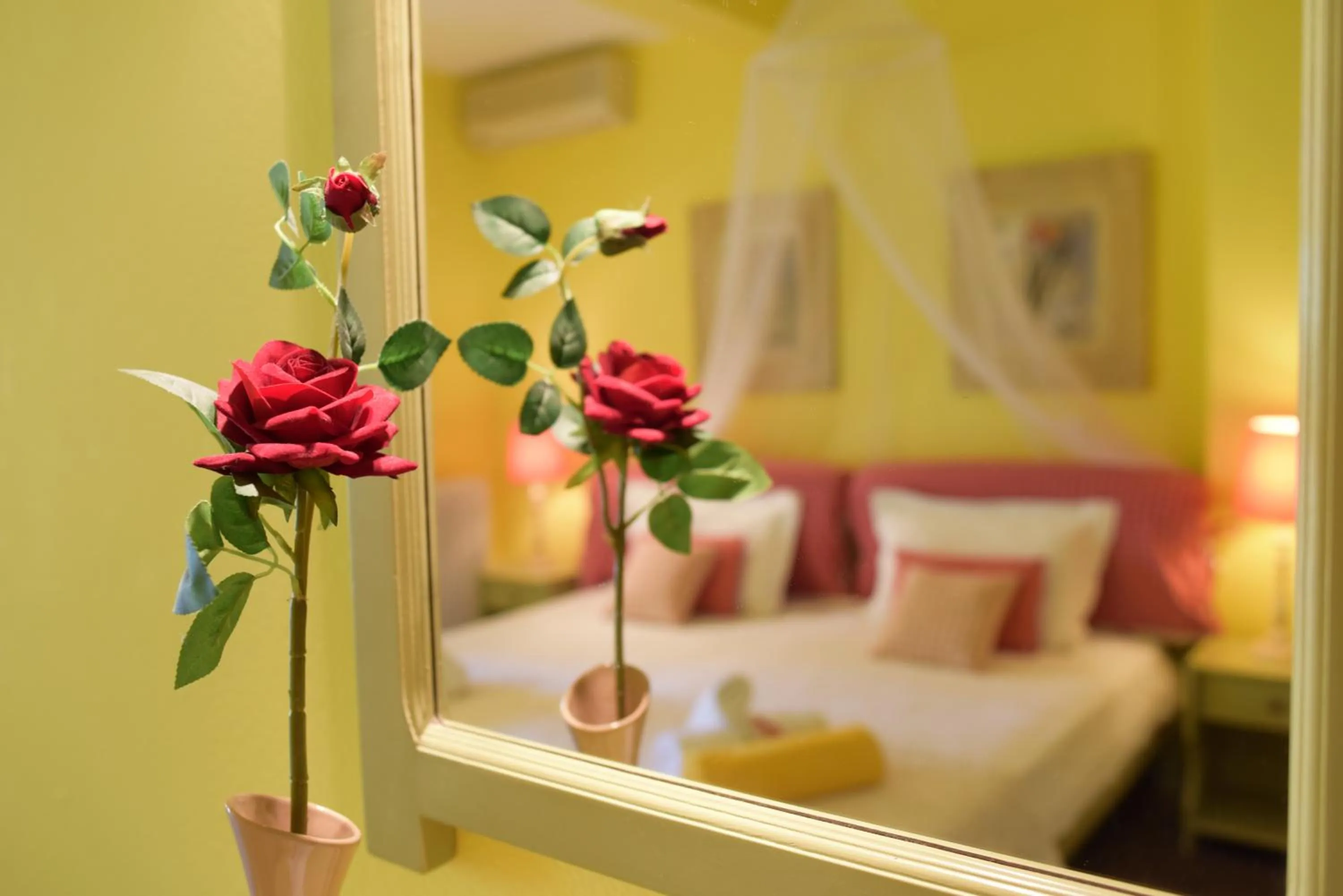 Bed in Isabella Country House