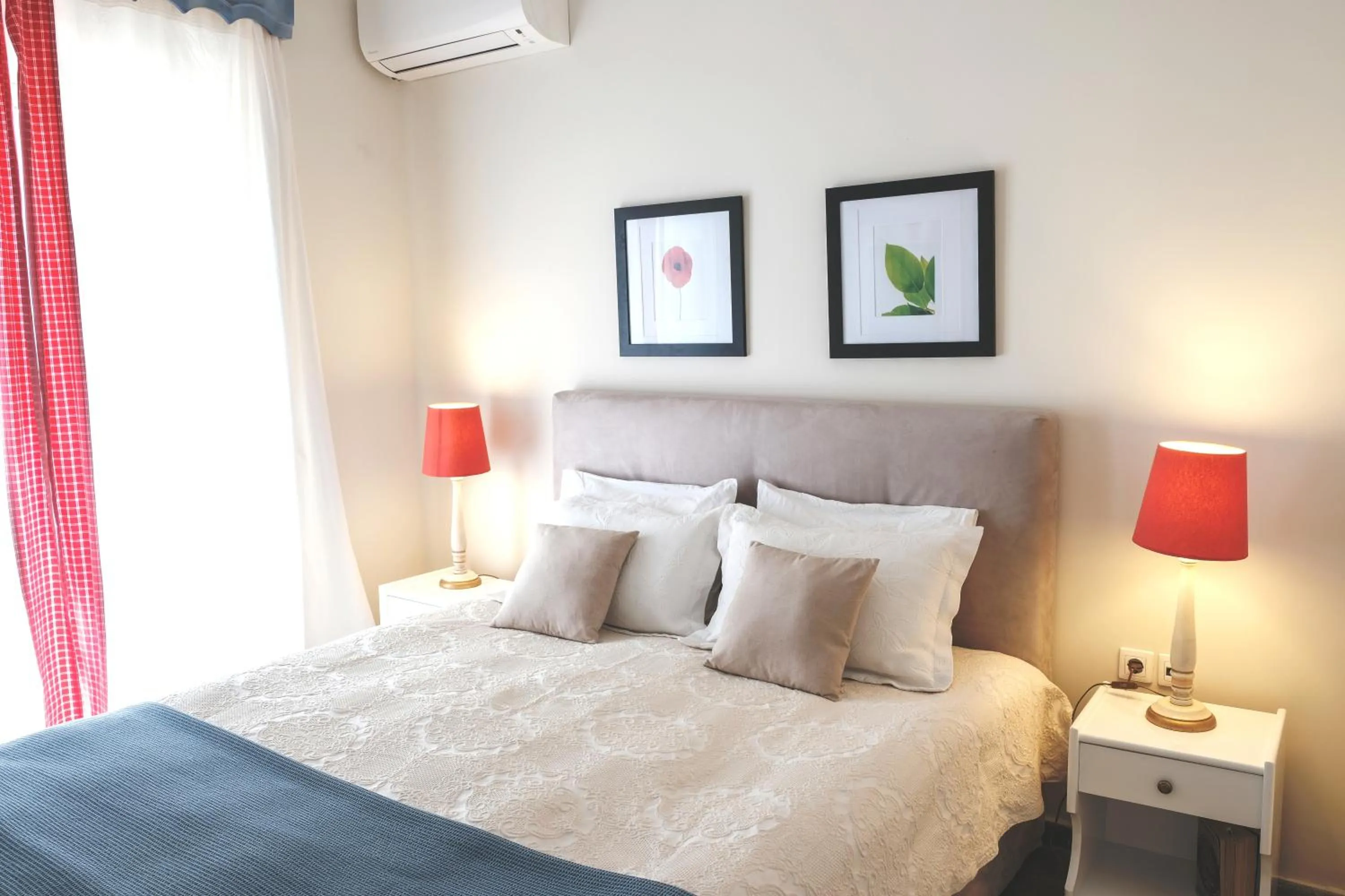 Bedroom, Bed in Isabella Country House