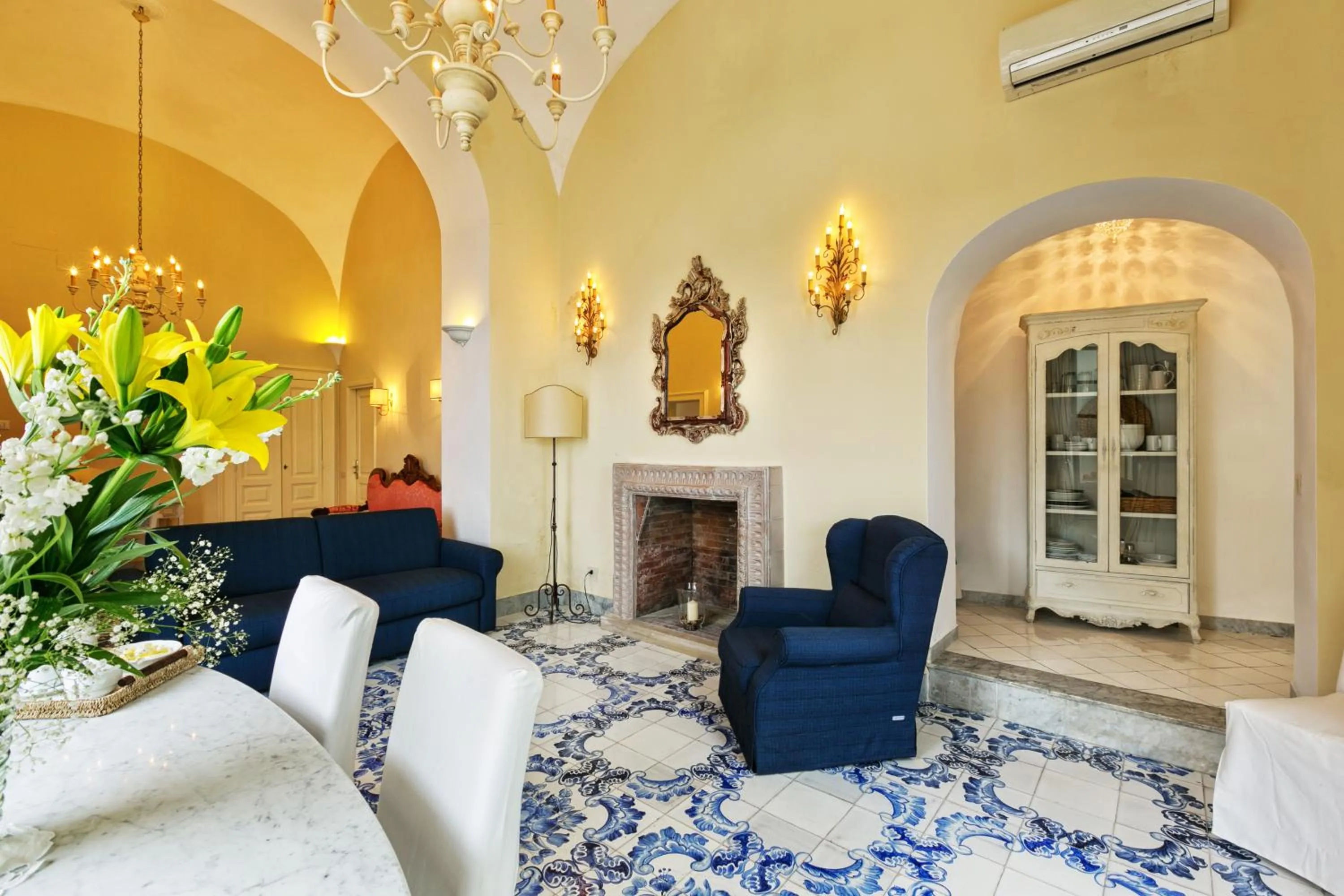 Living room in Palazzo Margherita