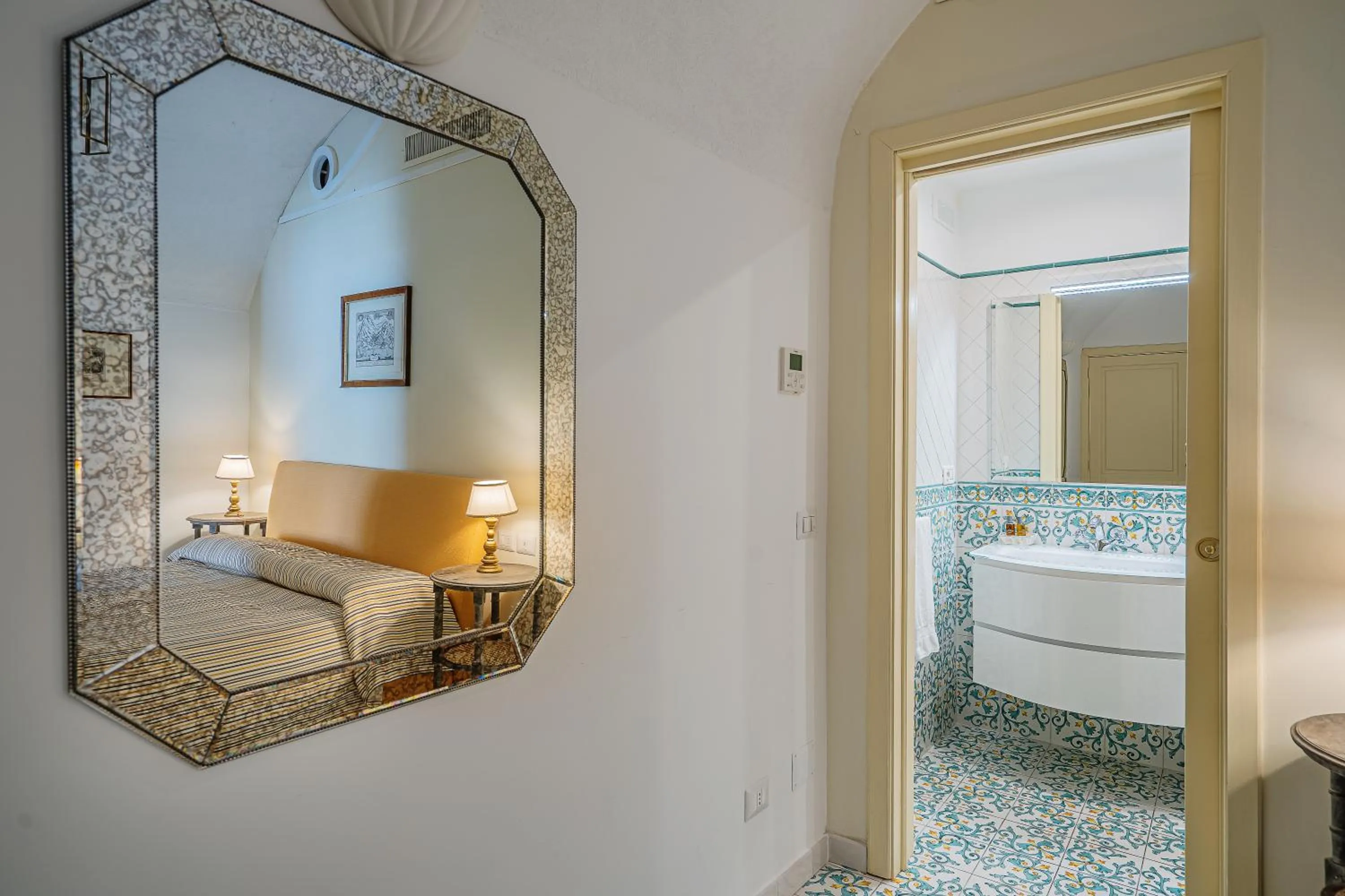 Bathroom, Bed in Palazzo Margherita