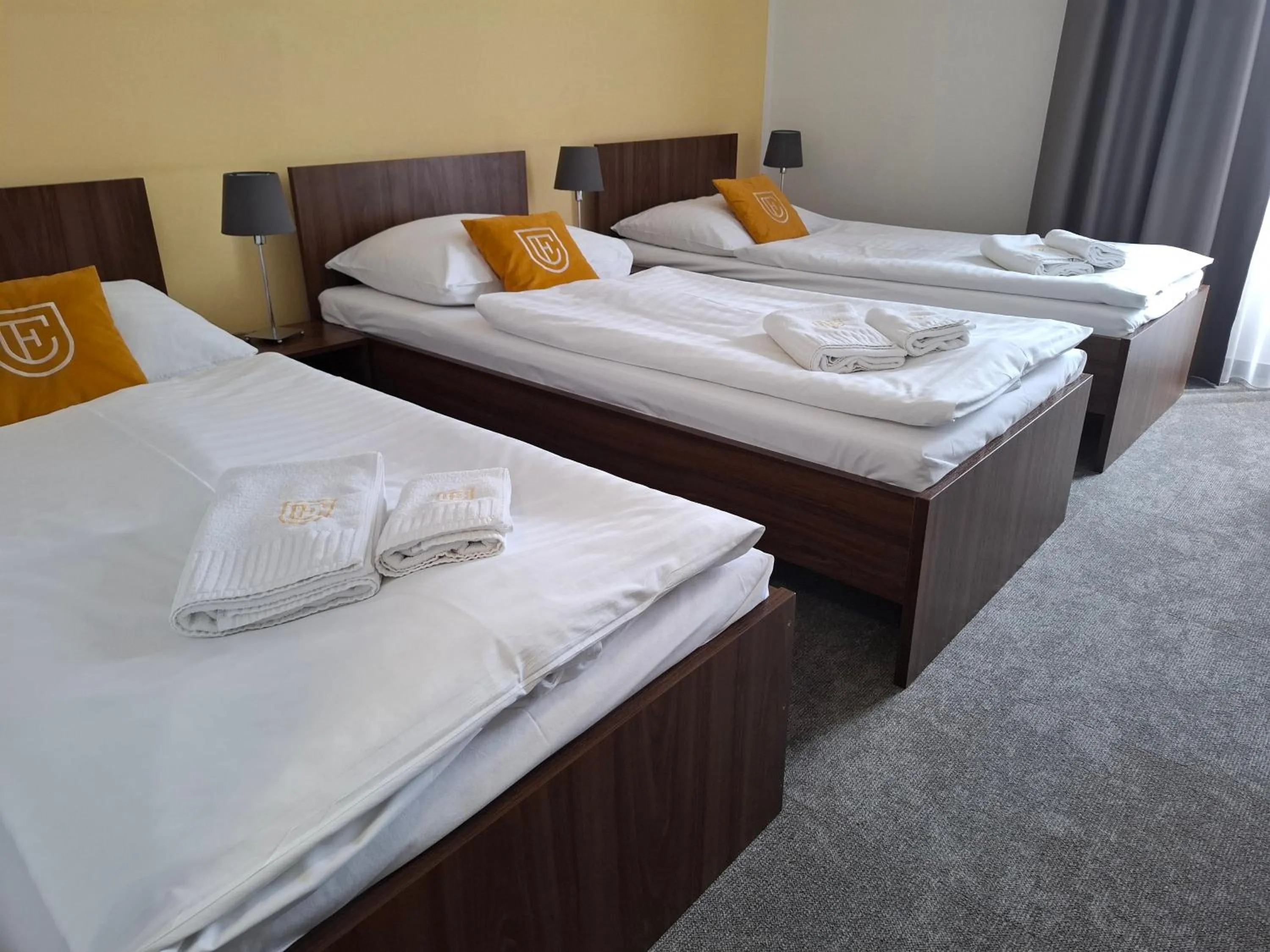 Bedroom, Bed in Hotel Eminent