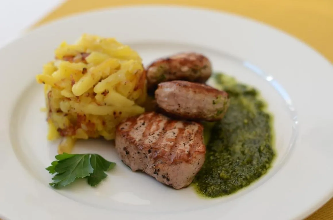 Food in Hotel Eminent