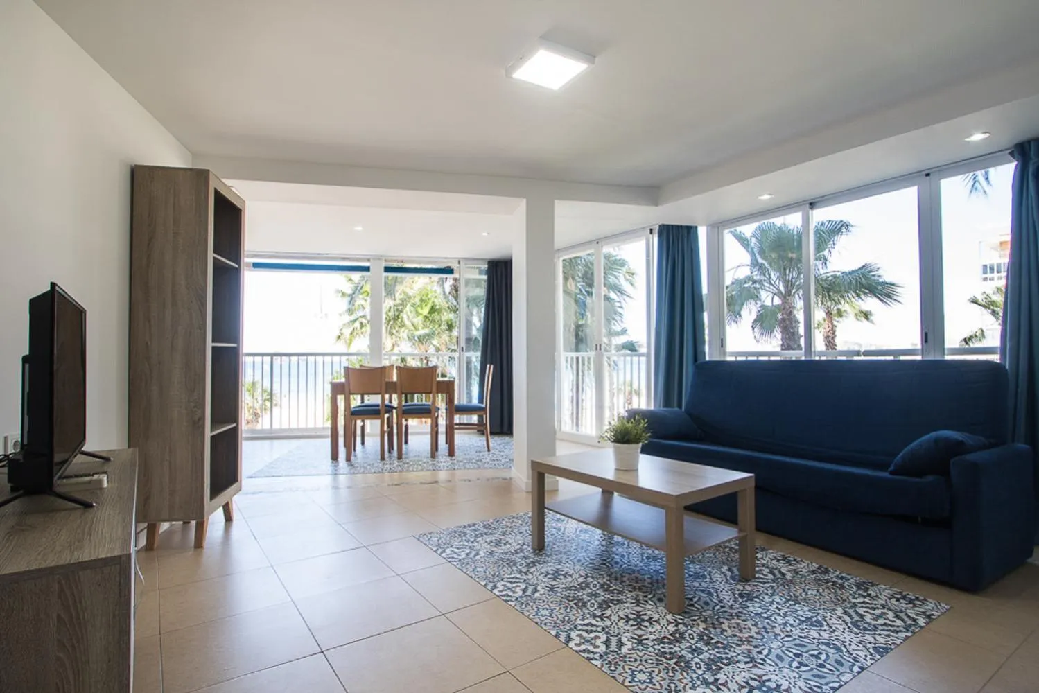 TV and multimedia in Apartamentos Torre Yago