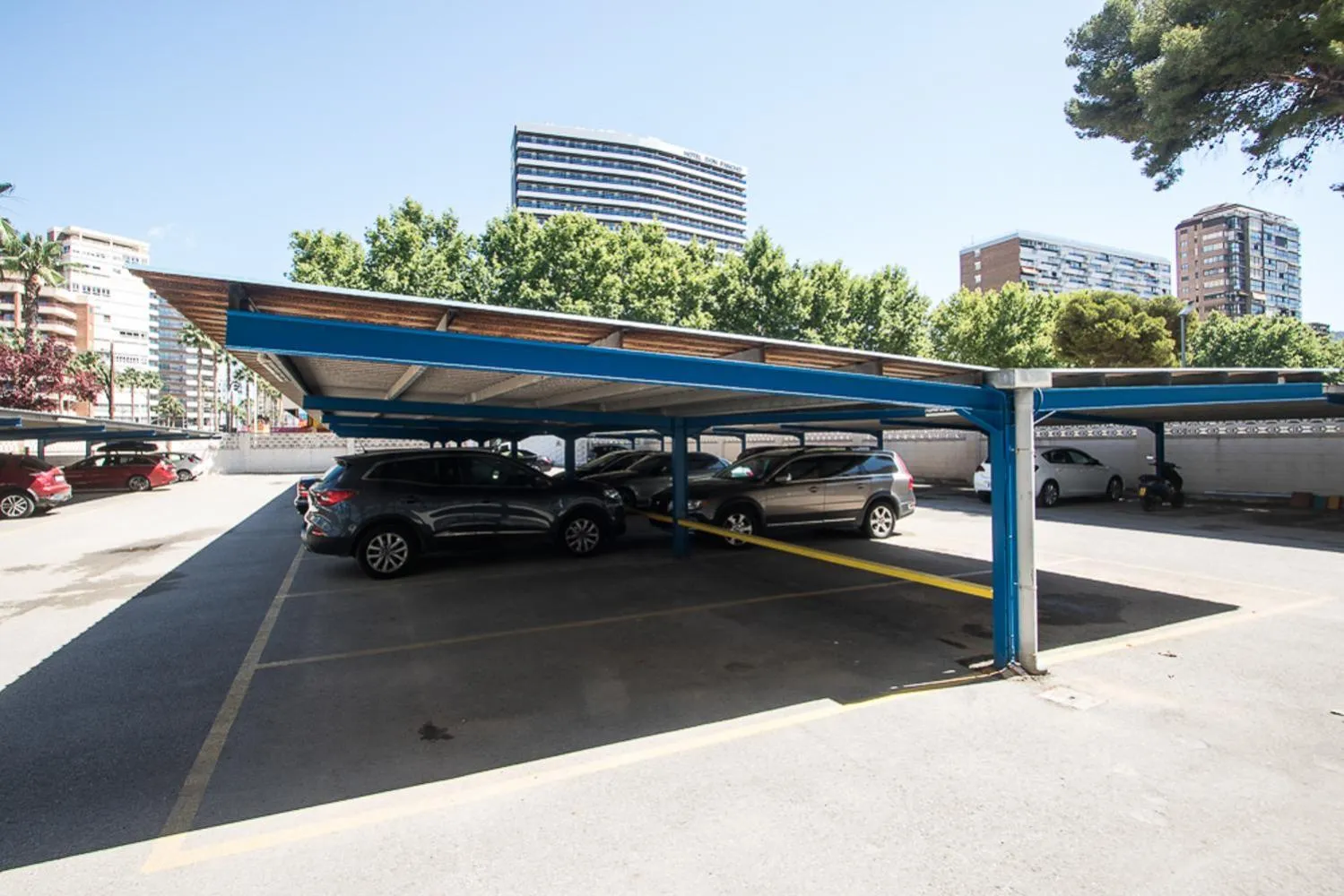 Day in Apartamentos Torre Yago