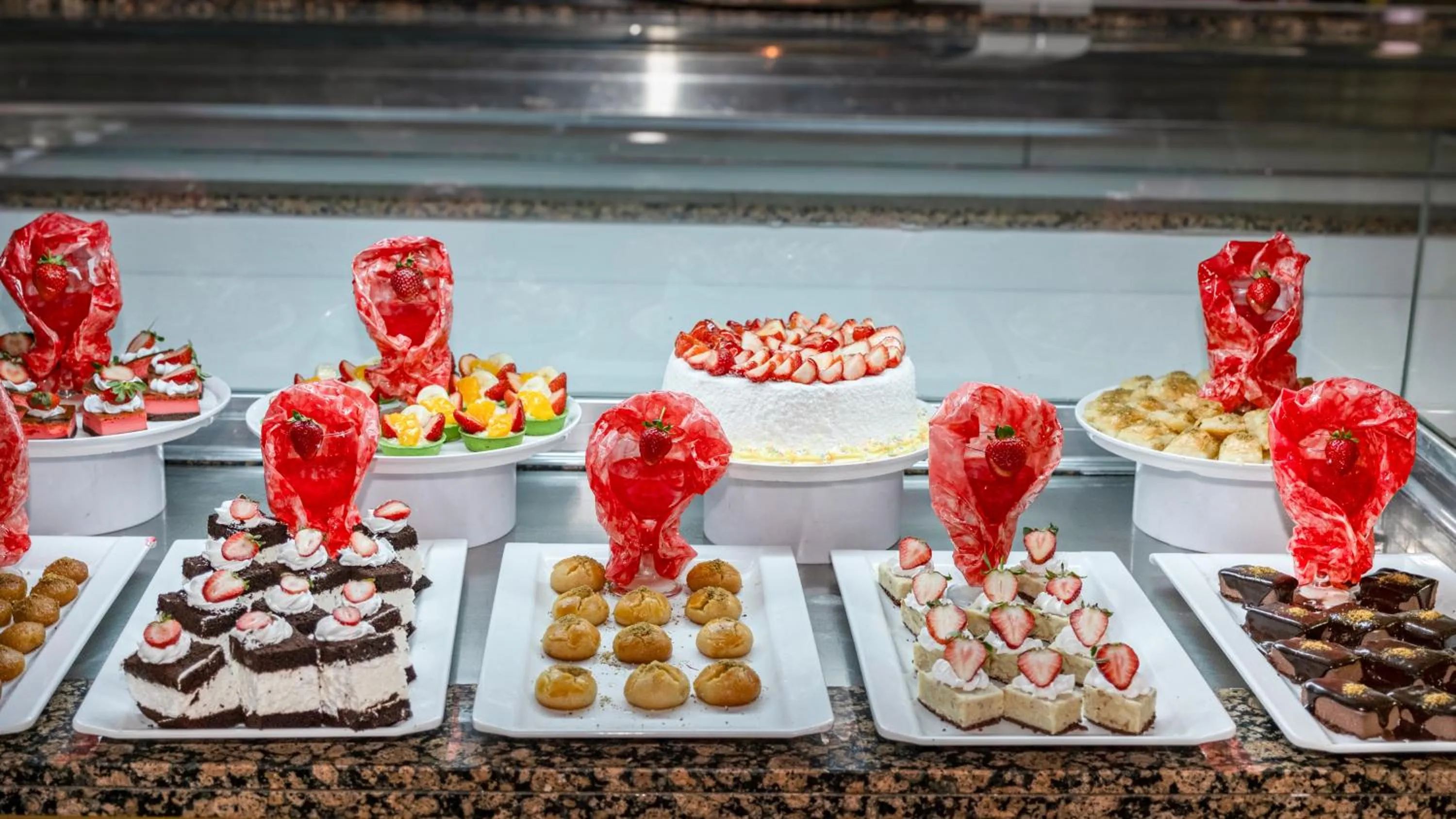 Restaurant/places to eat in Fame Beach Hotel