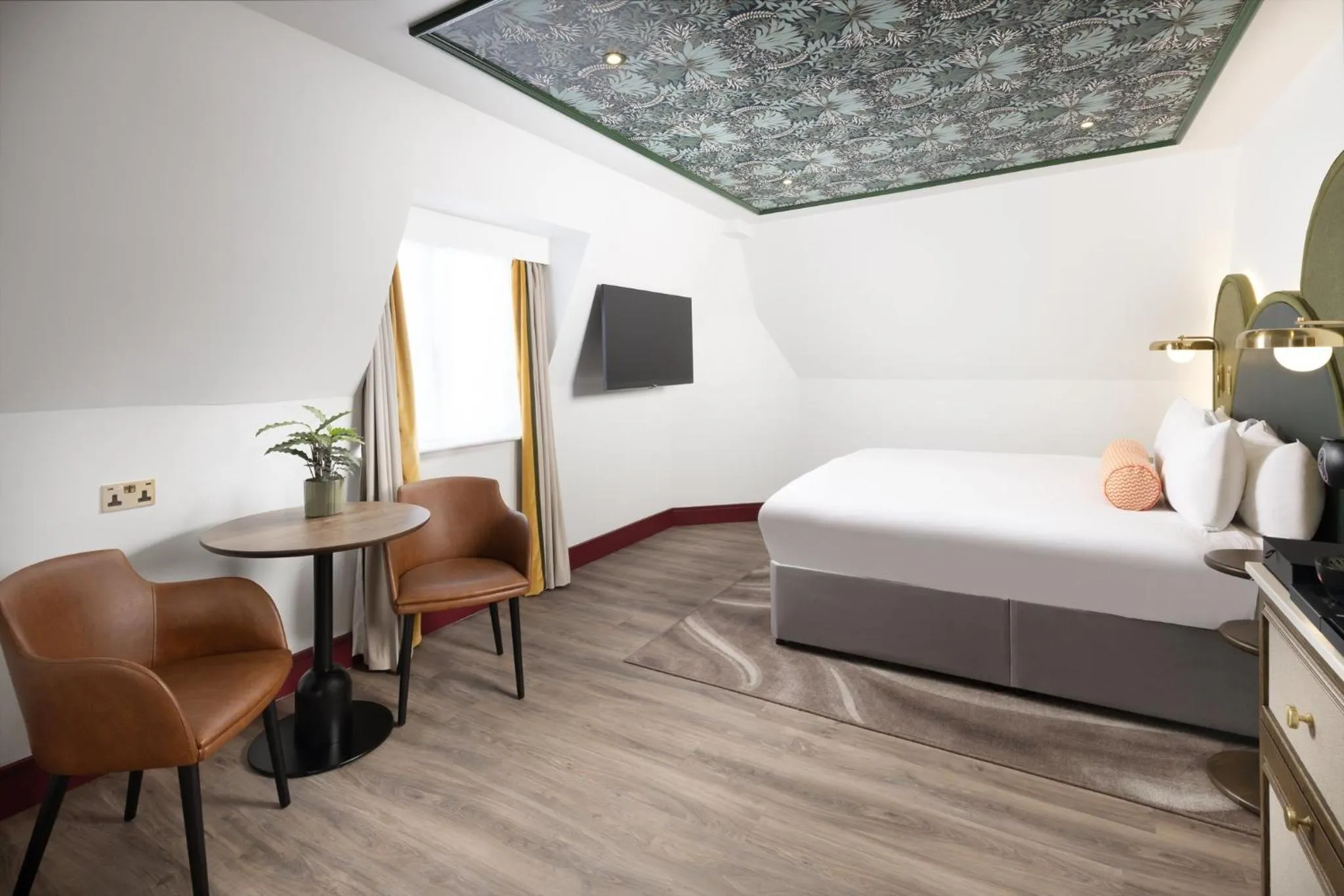 Photo of the whole room, Bed in The Welbeck Hotel by IHG