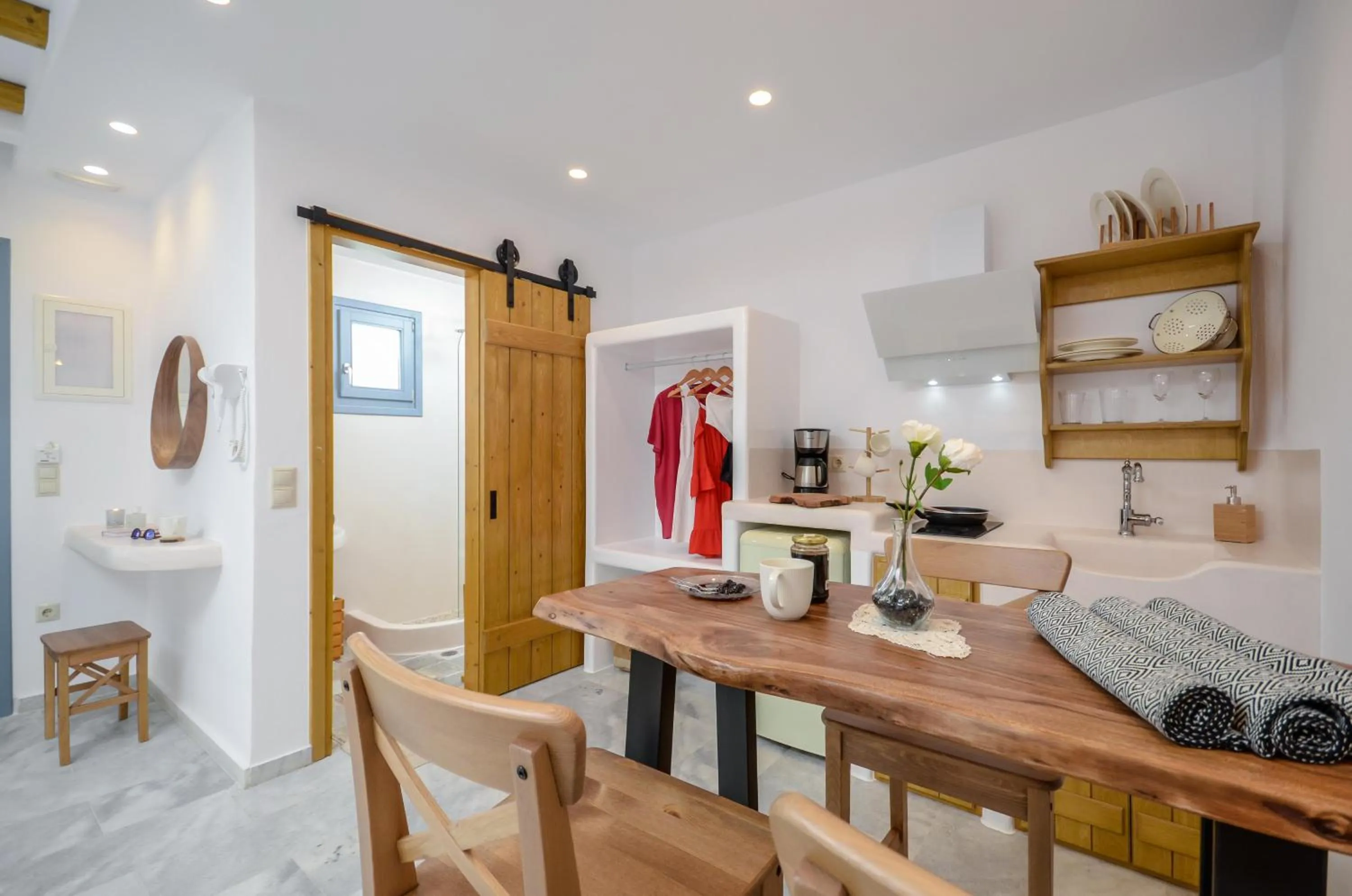 Dining area in Asterias Studios