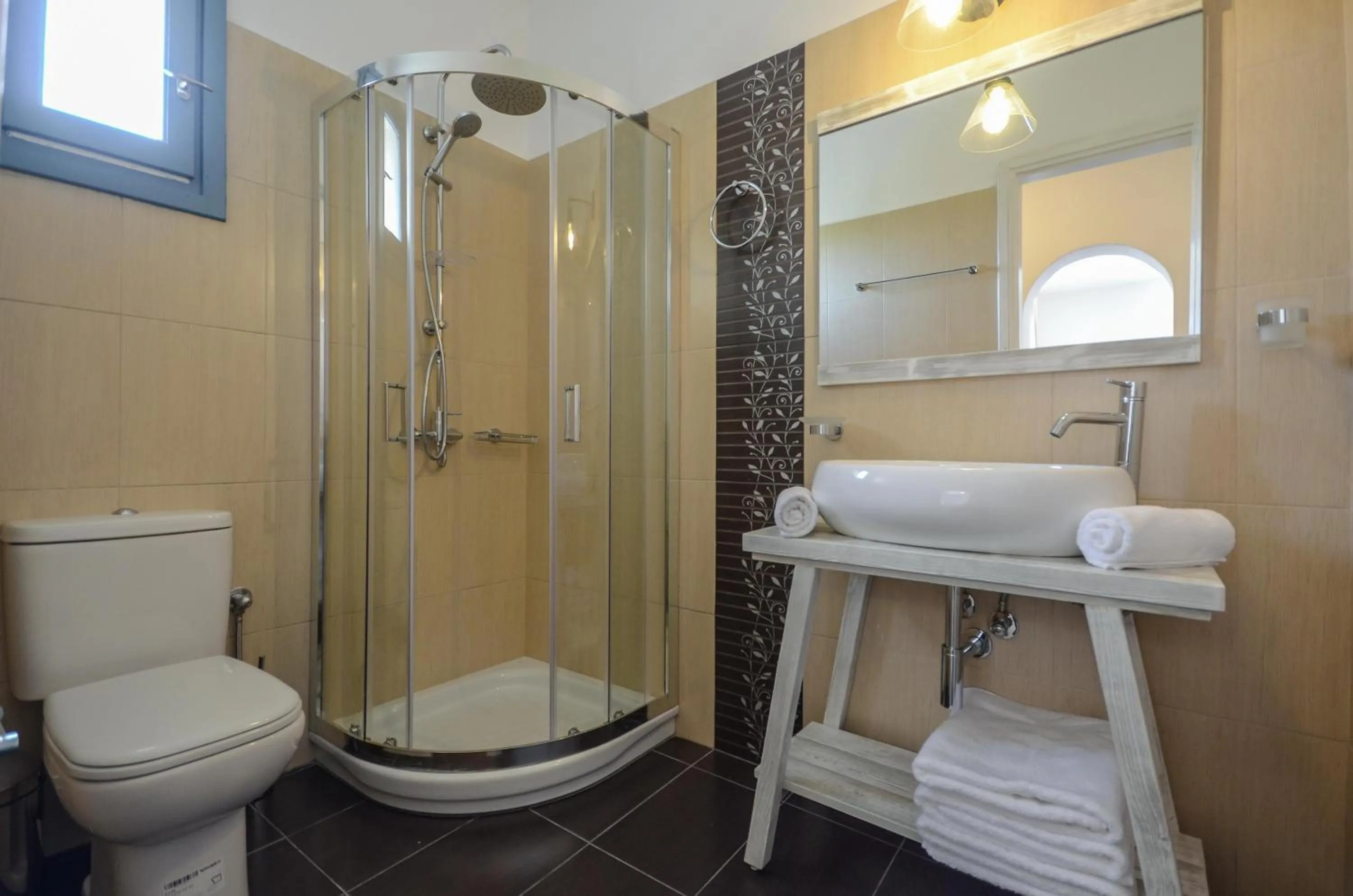 Shower in Asterias Studios