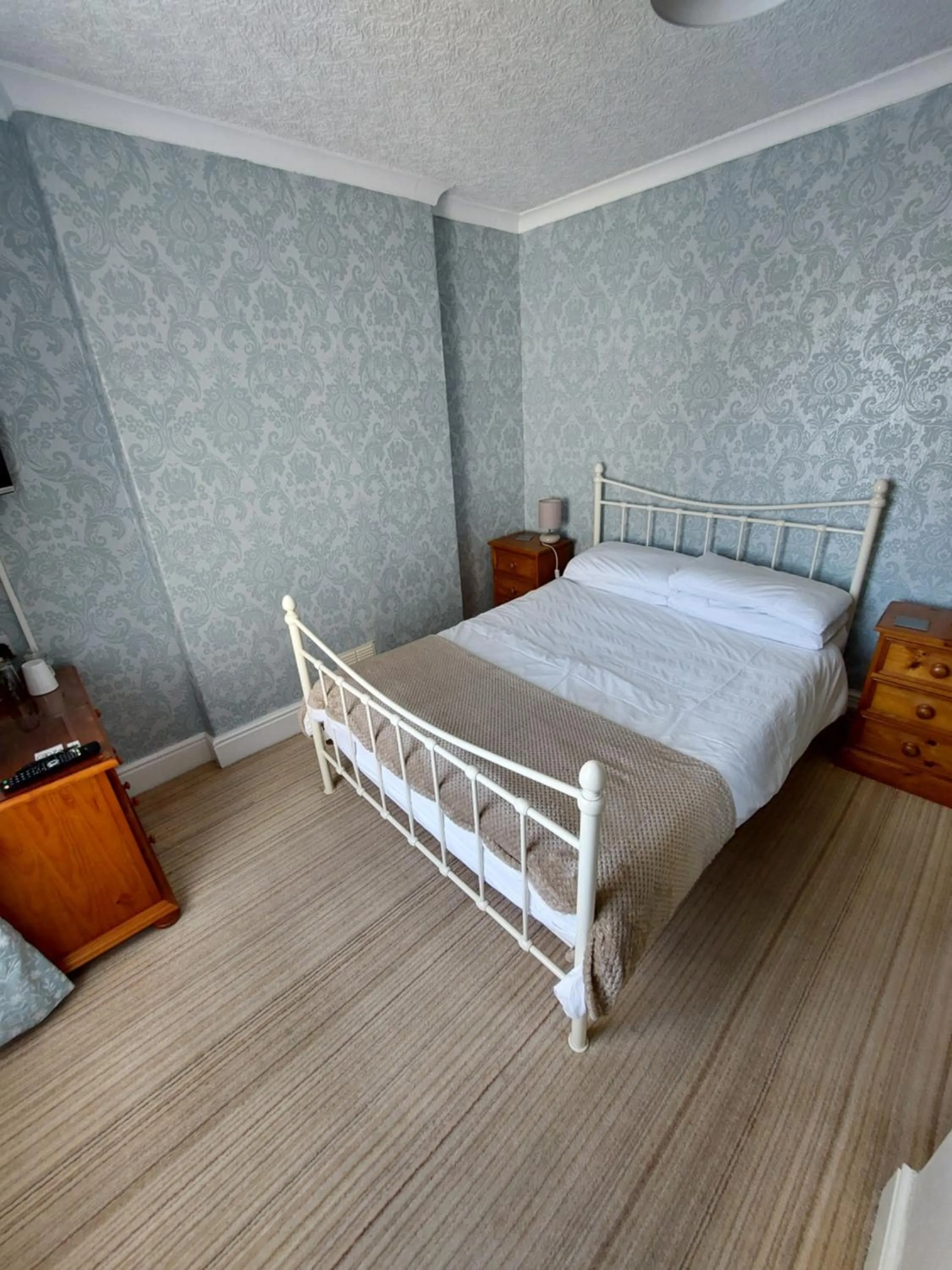 Bedroom, Bed in Branstone Guest House
