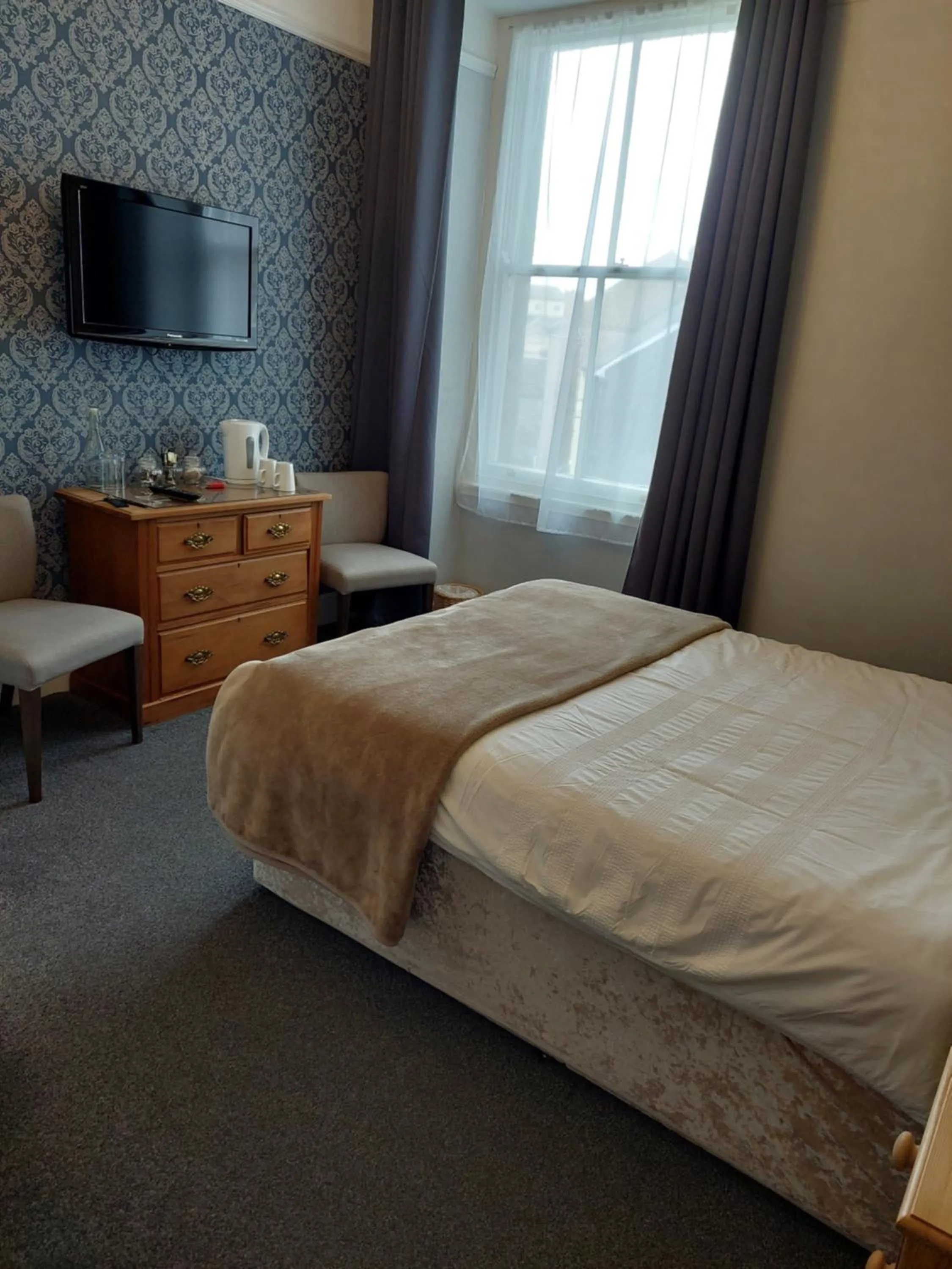 Bedroom, Bed in Branstone Guest House