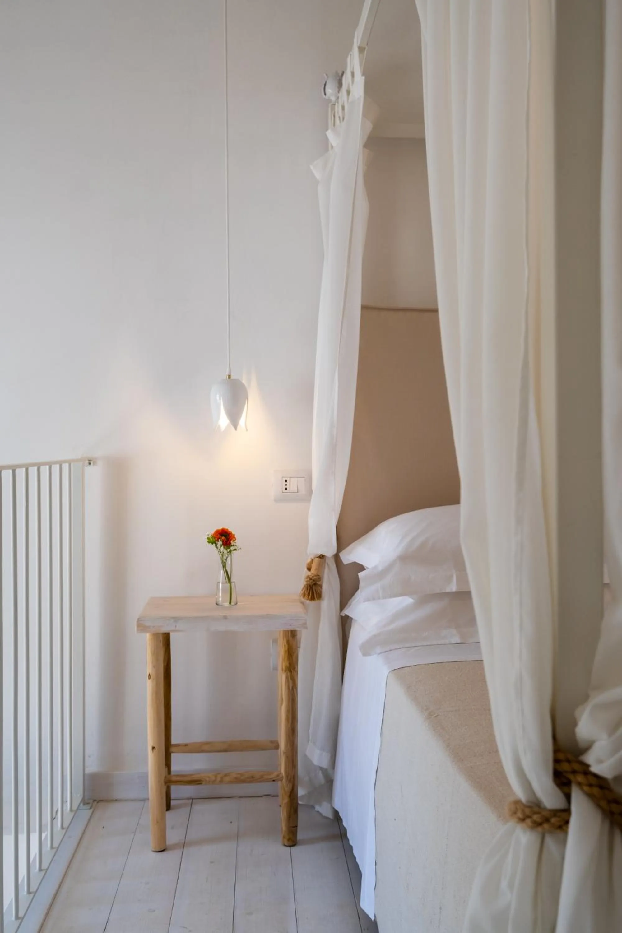 Decorative detail, Bed in Masseria Rauccio