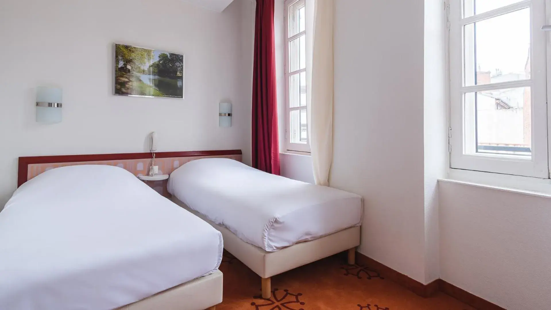 Triple Room in Hôtel Ours Blanc - Centre Triple Room in Hôtel Ours Blanc - Centre