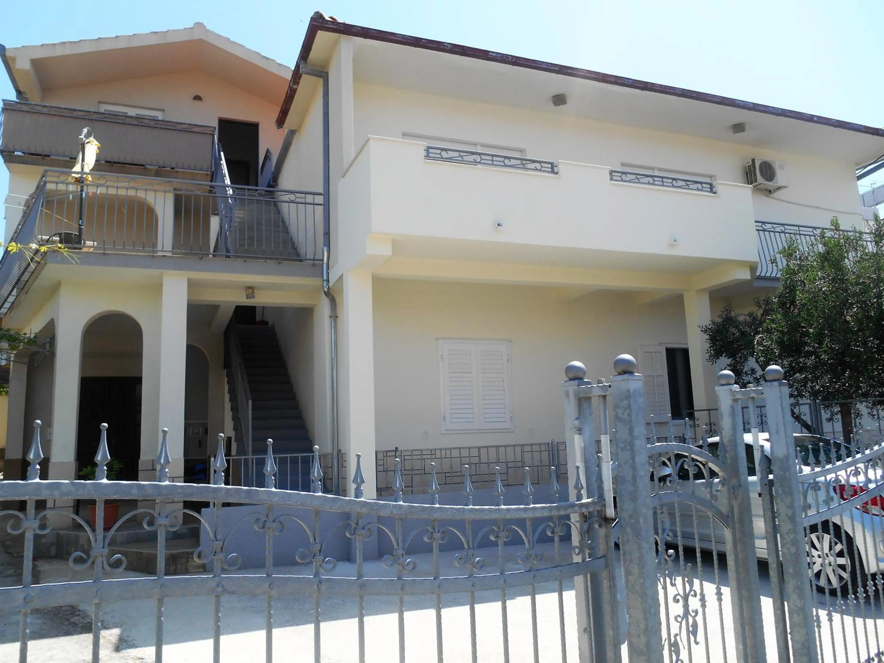 Property building in Apartments Brešan