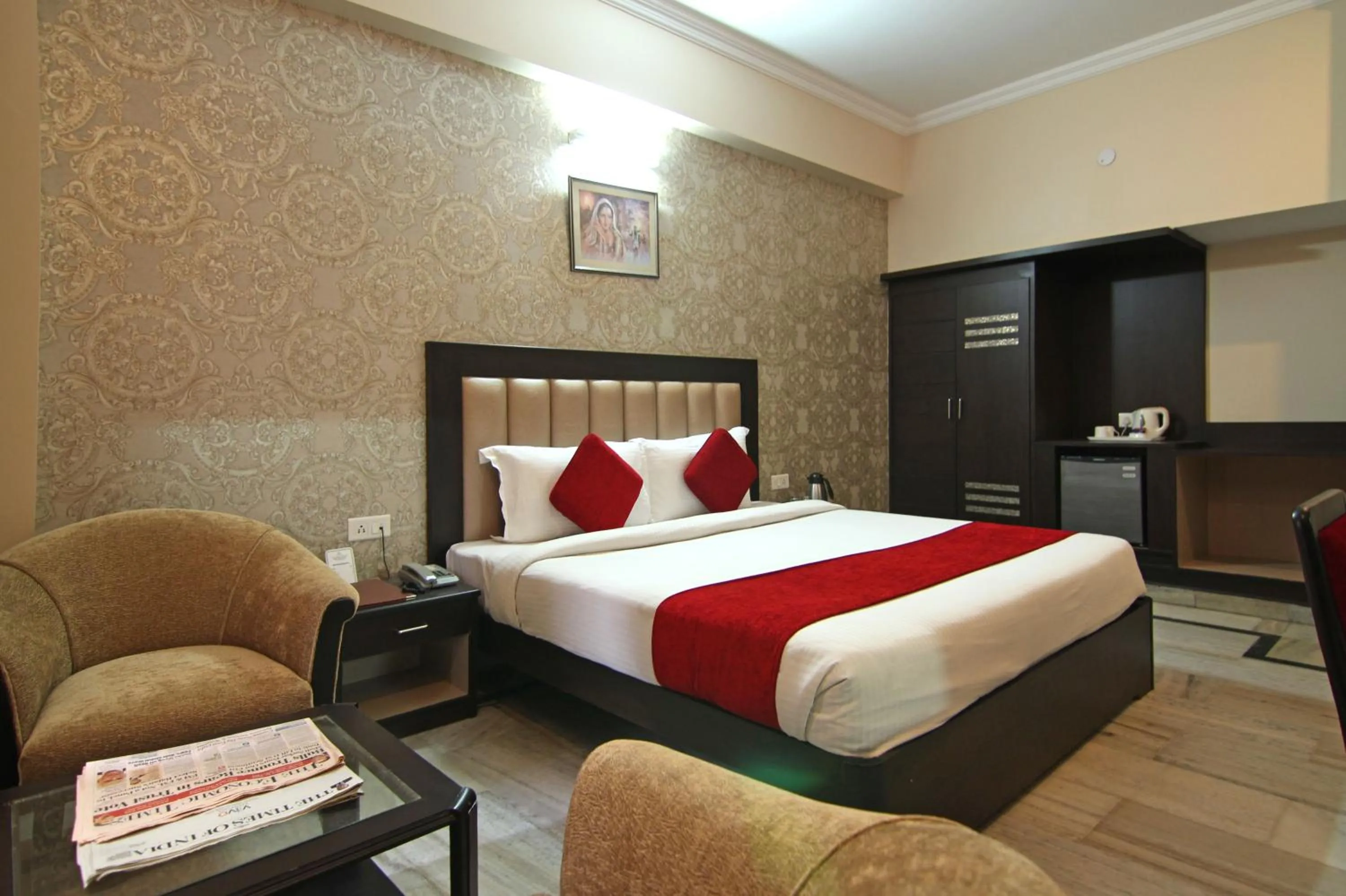 Photo of the whole room in Le Grand Hotel