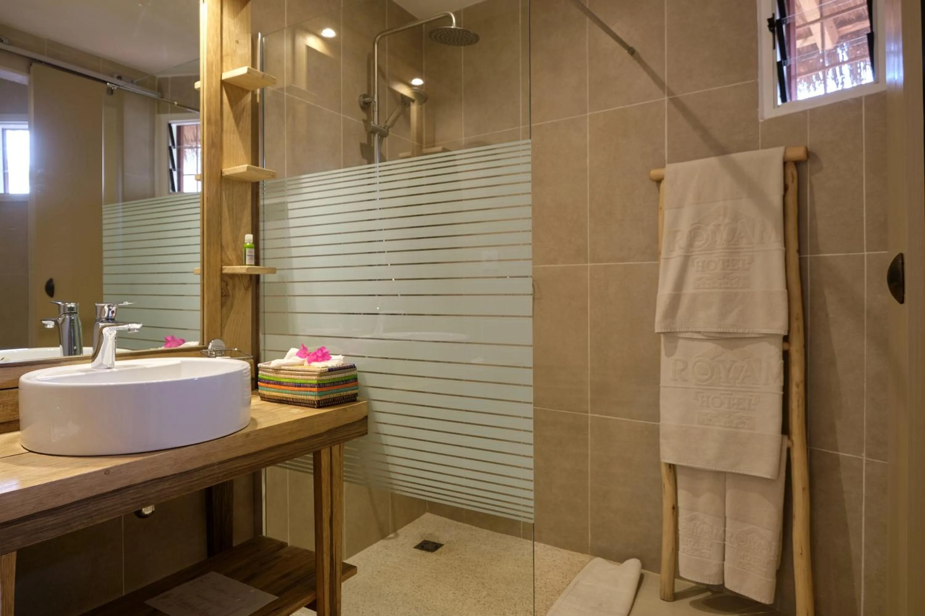 Shower in Hotel Royam