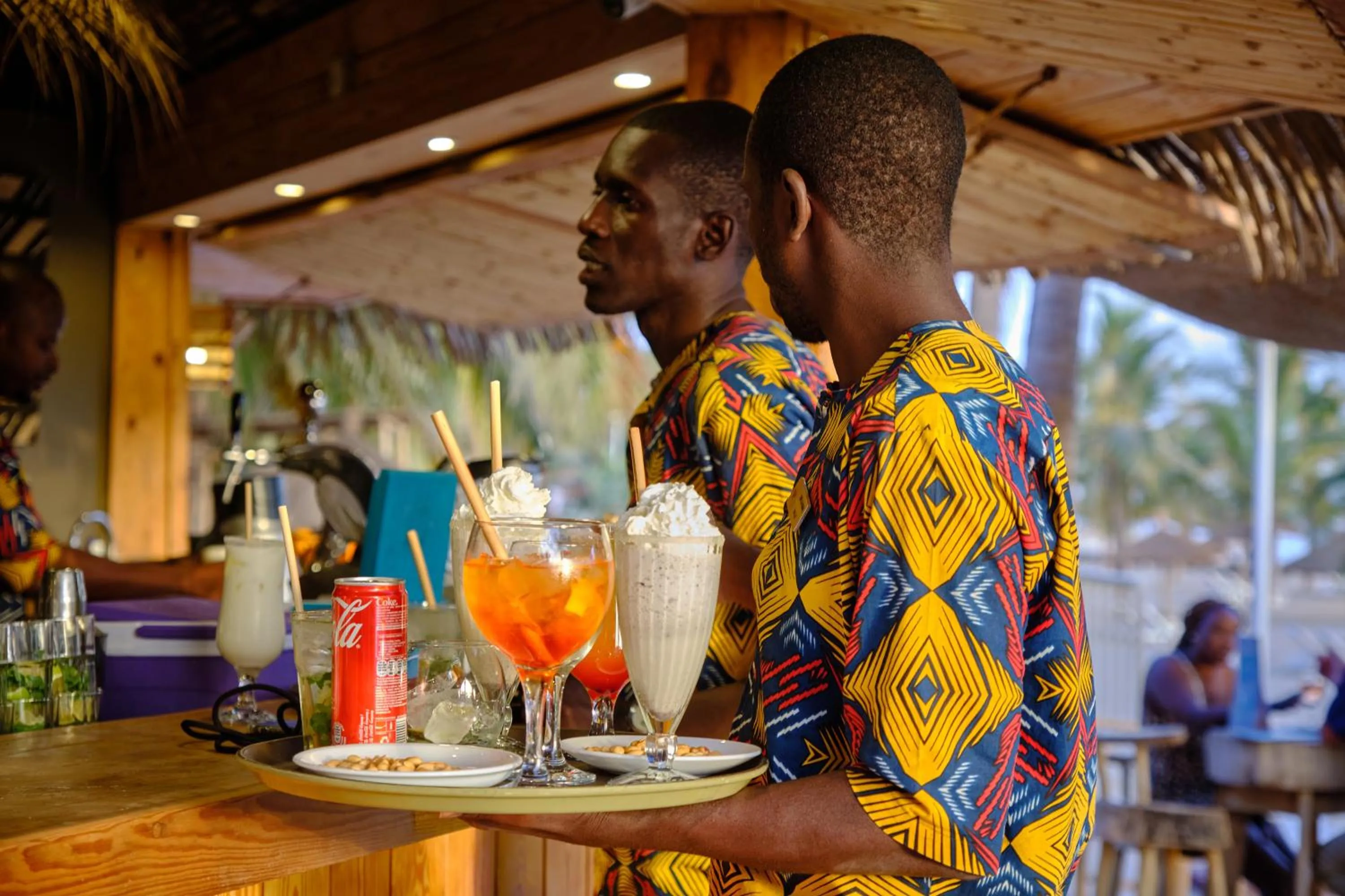 Lounge or bar in Hotel Royam