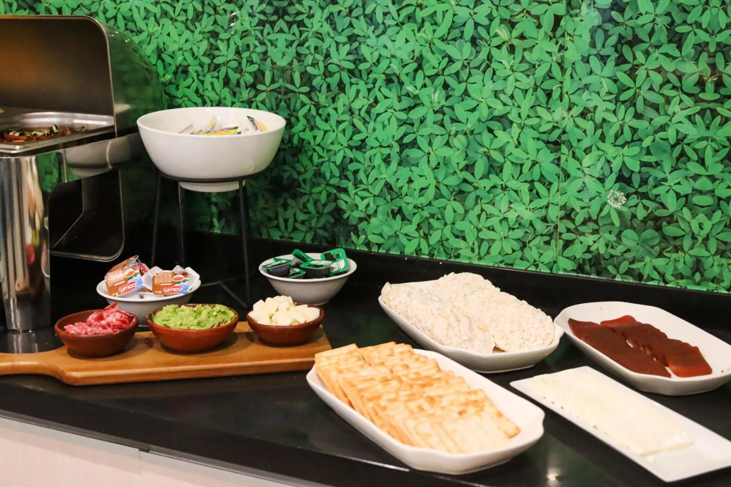 Buffet breakfast in Hotel Terrano Concepción