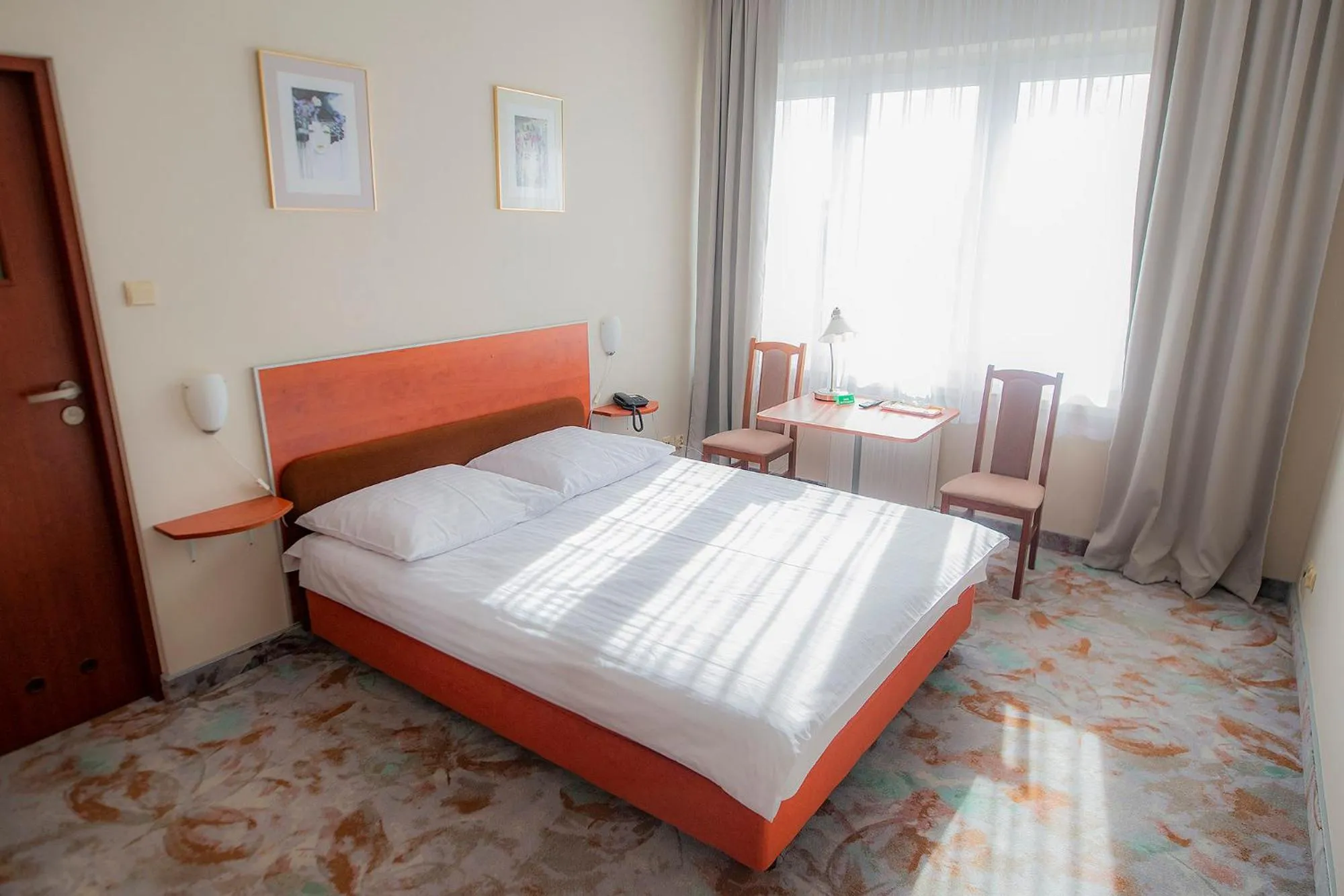 Photo of the whole room, Bed in Hotel Włókniarz