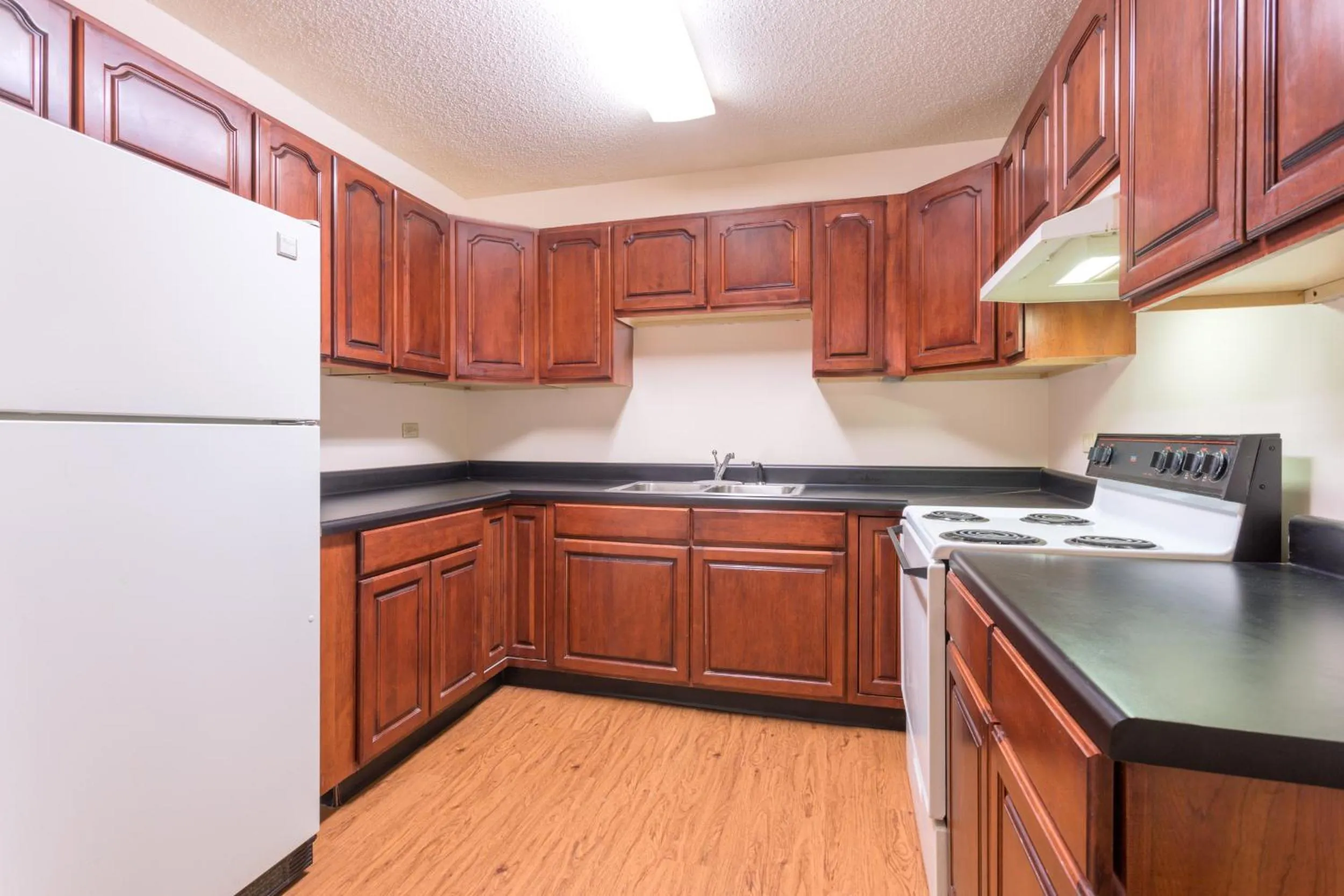 Kitchen or kitchenette in Nations Inn - West Jefferson