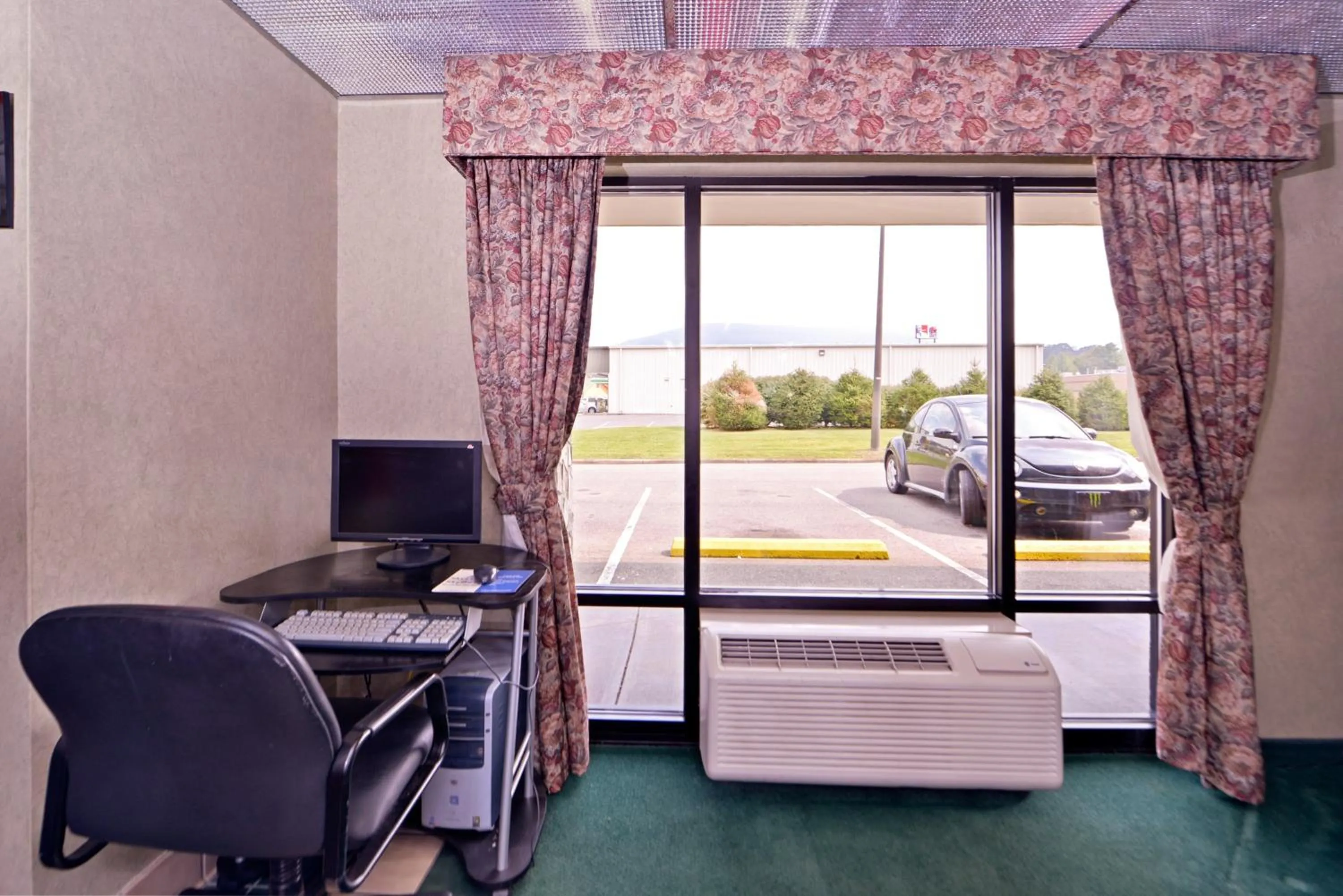 Business facilities in Nations Inn - West Jefferson