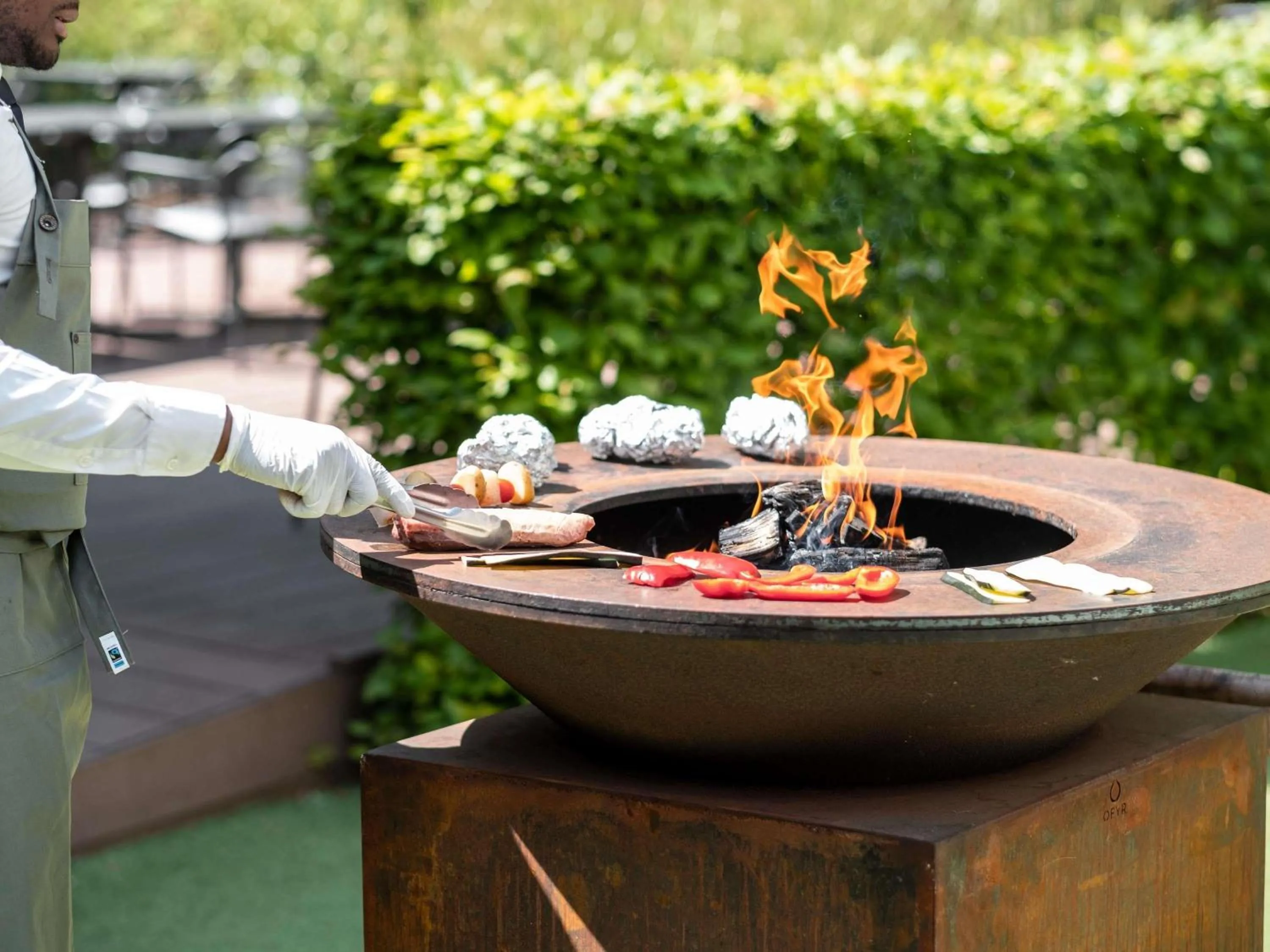 Restaurant/places to eat in Mercure Paris Ouest Saint Germain