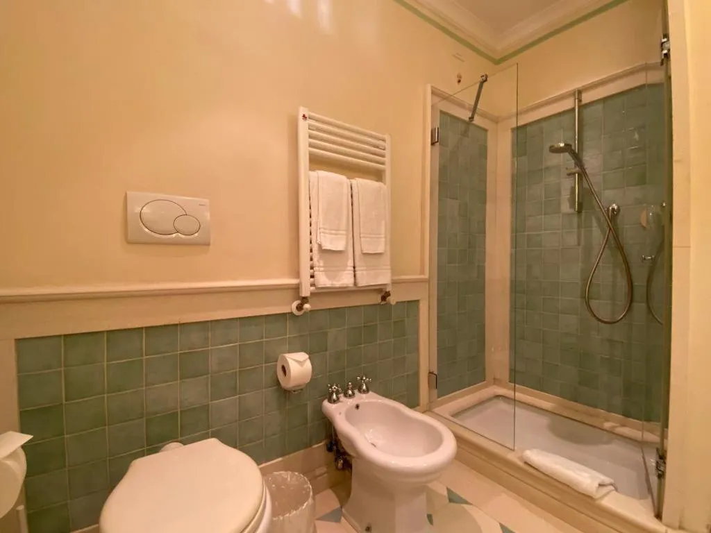 Bathroom in Yome - Your Home in Florence