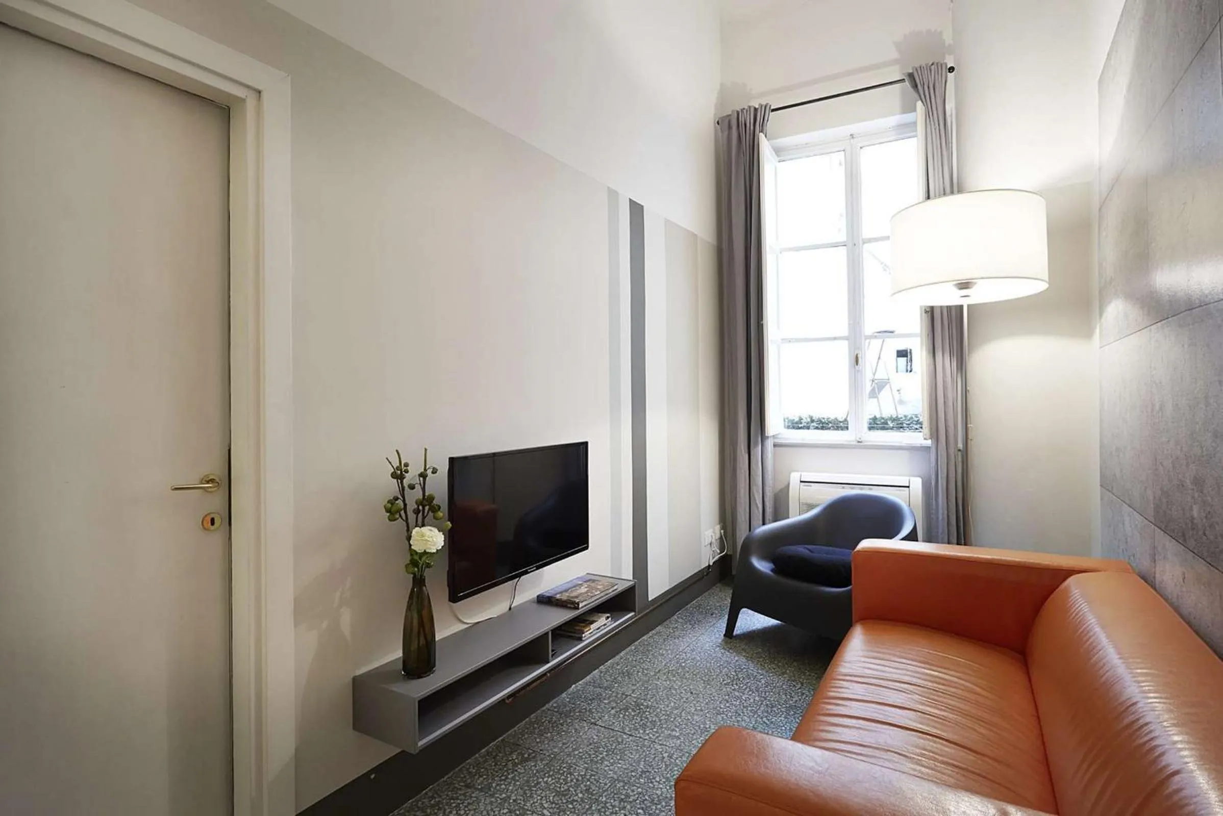 TV and multimedia in Yome - Your Home in Florence