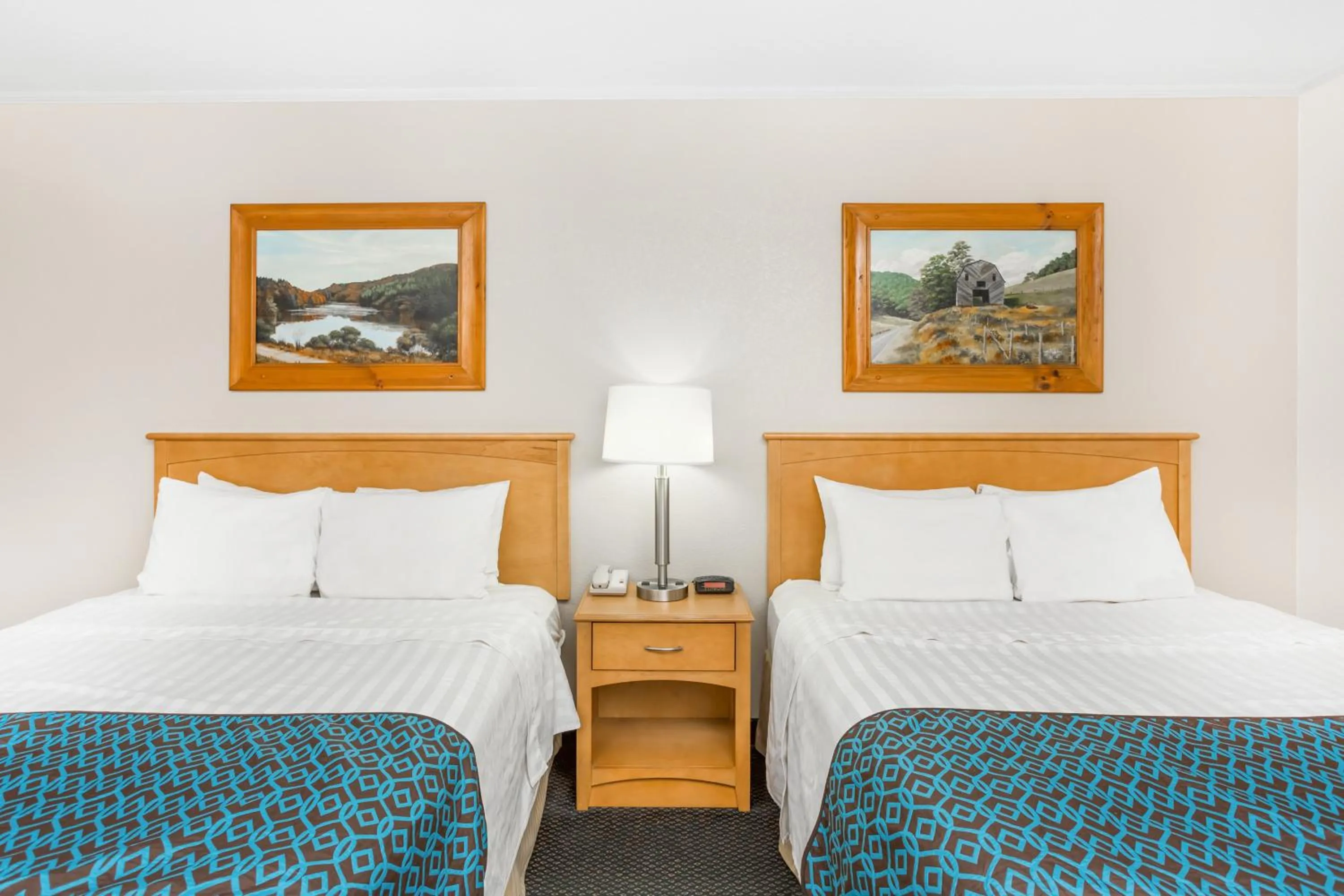 Bedroom in Days Inn by Wyndham Jefferson