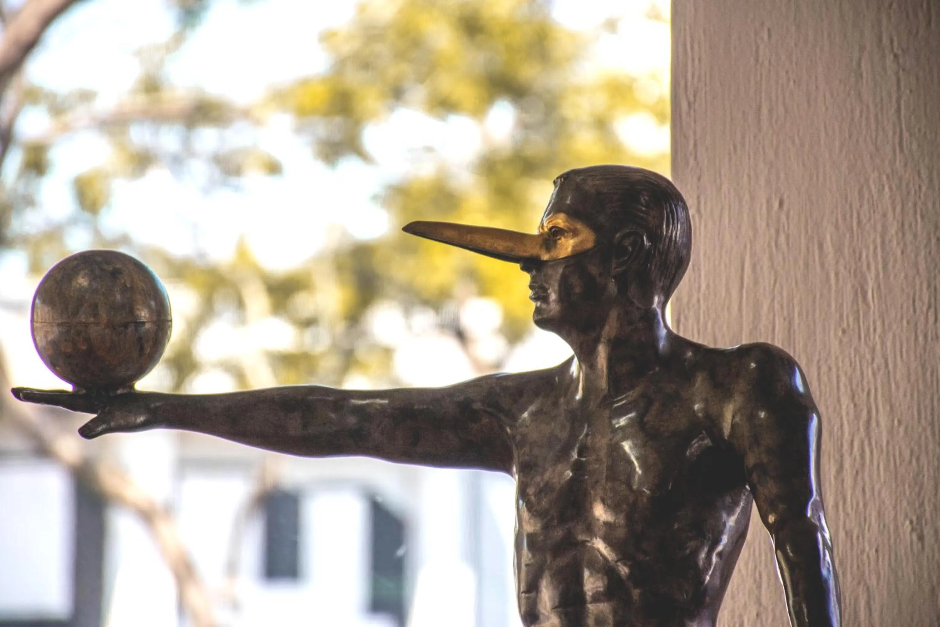 Decorative detail in Hotel Flamingos