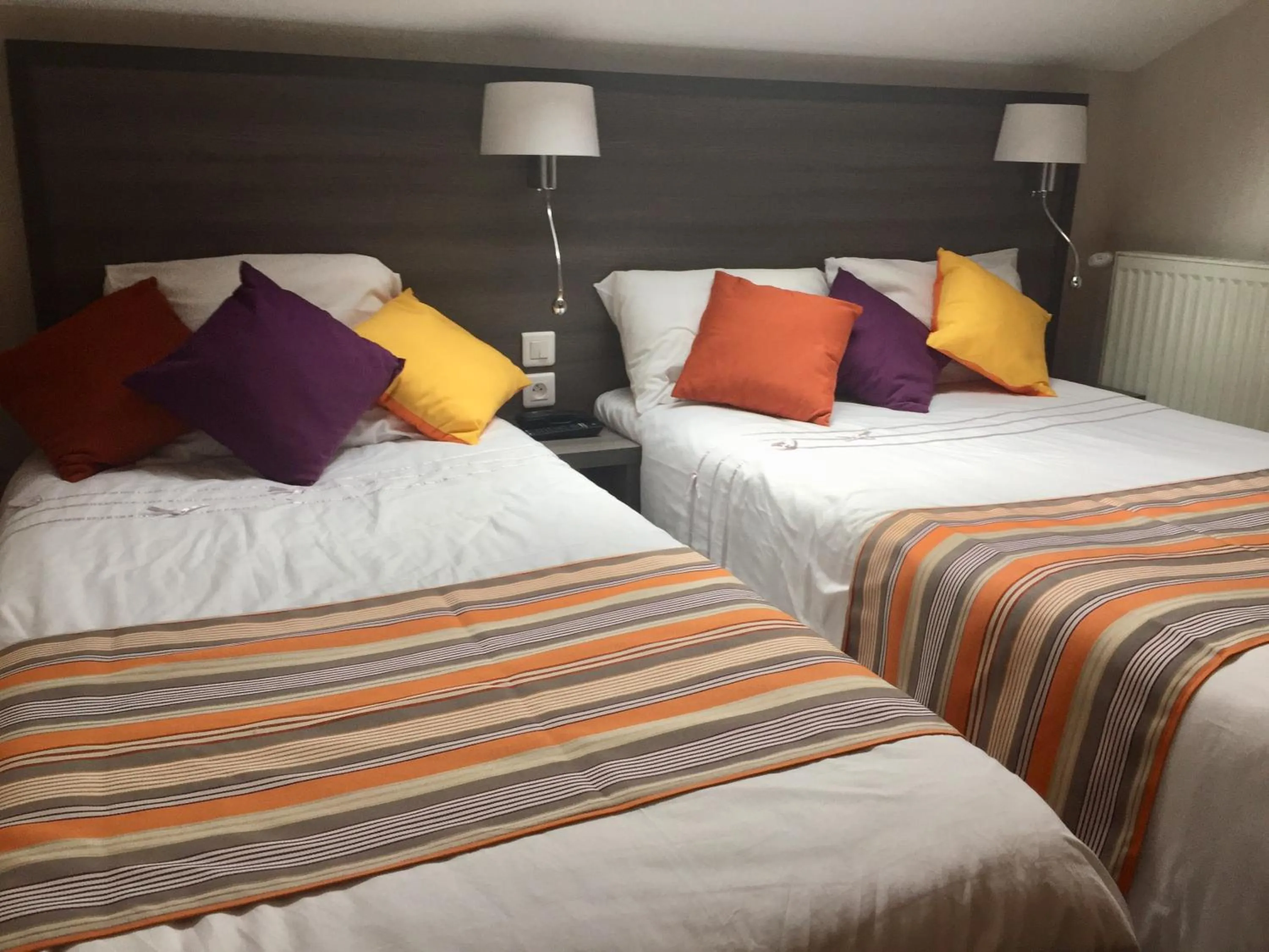 Bed in Hôtel de L'Avenue