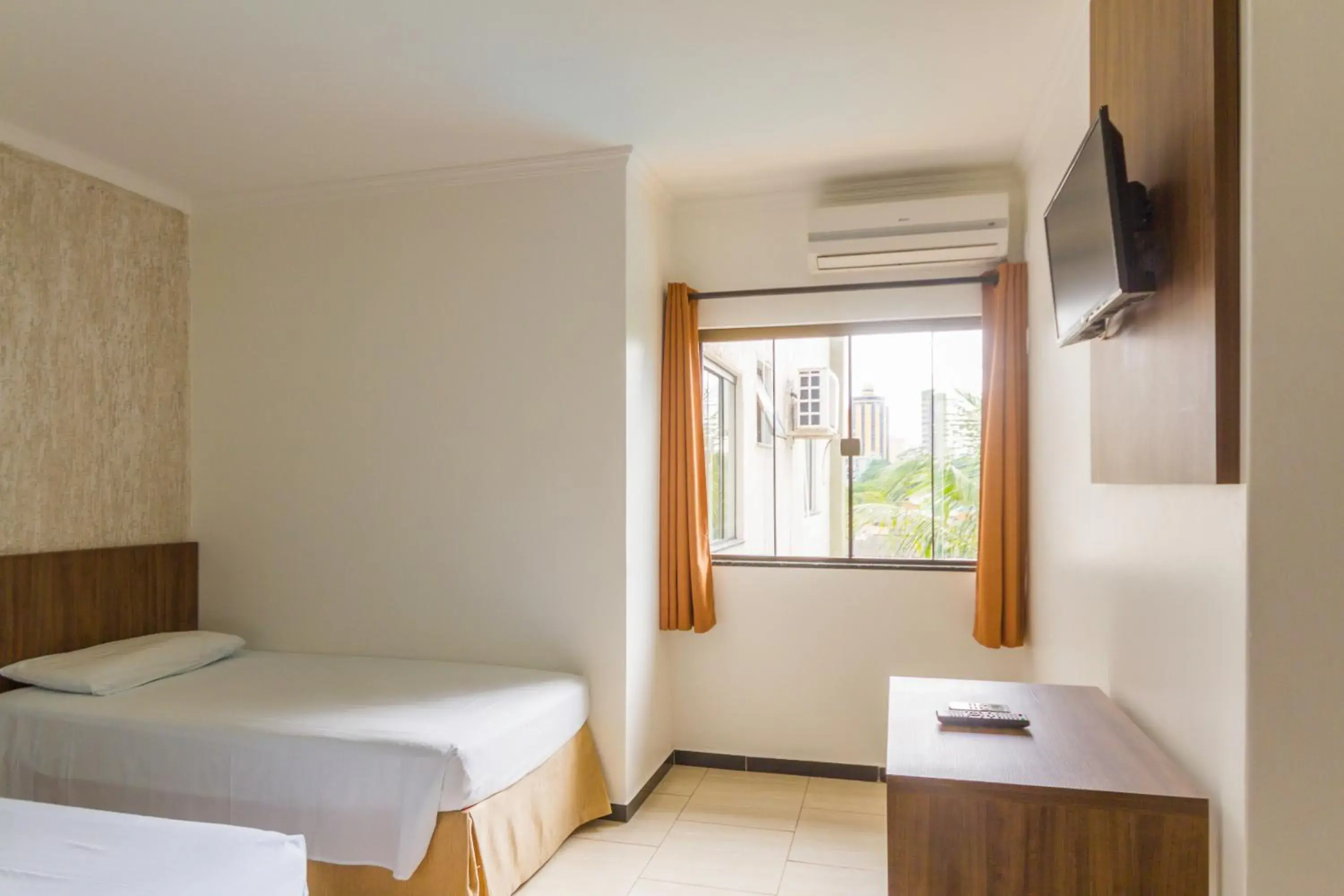 Triple Suite in Hotel Holiday Foz Triple Suite in Hotel Holiday Foz