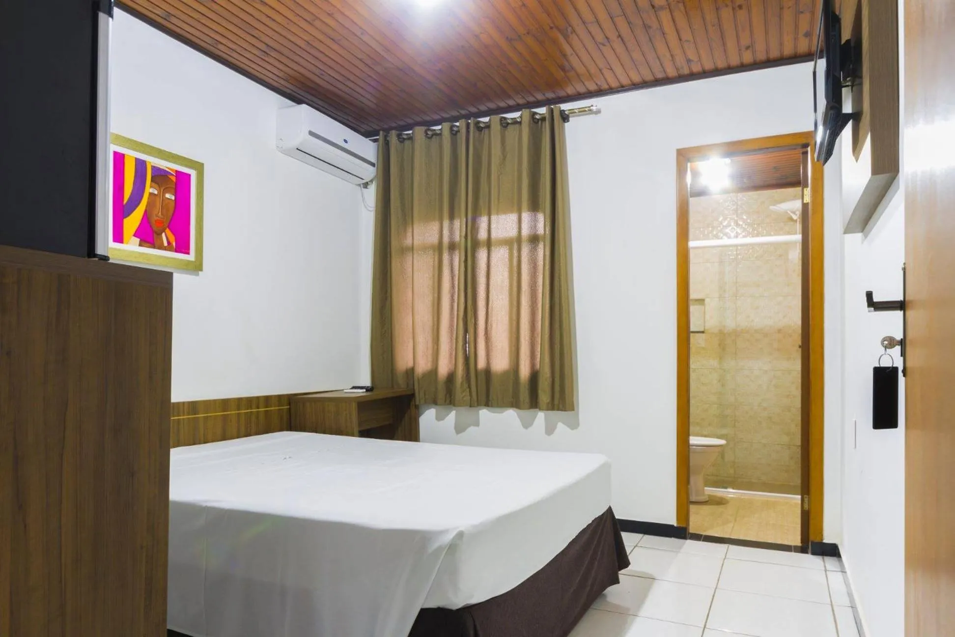 Bedroom, Bed in Hotel Holiday Foz