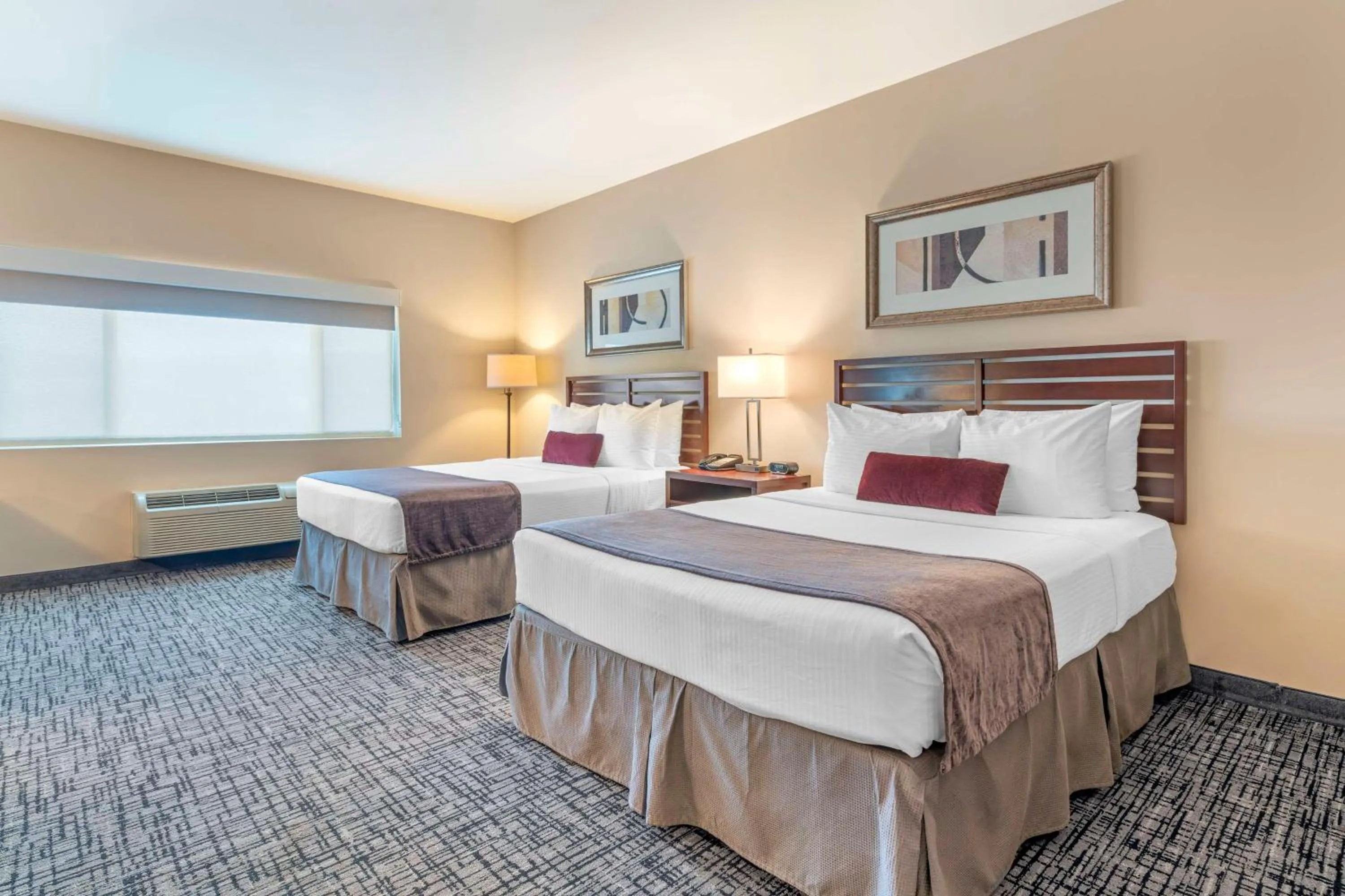 Bedroom, Bed in Best Western Plus Bayside Hotel