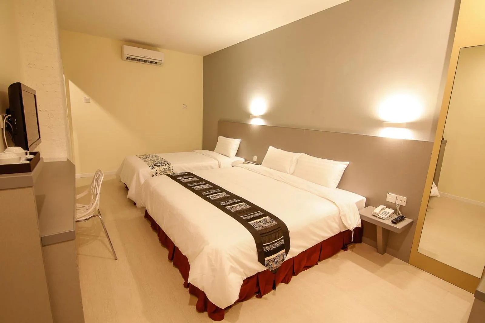 Bed in Art Cottage Hotel